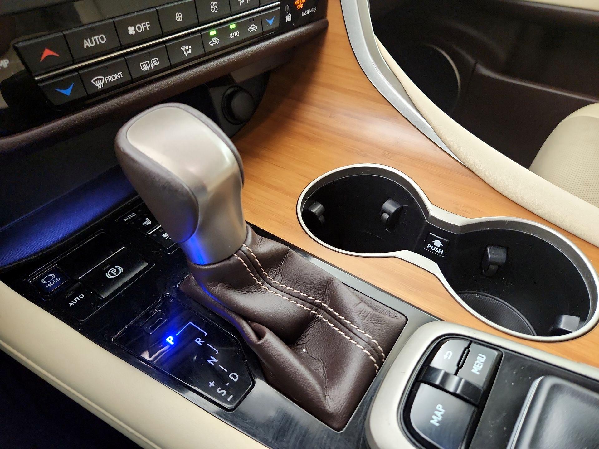 Thumbnail: 2017 Lexus RX - 16