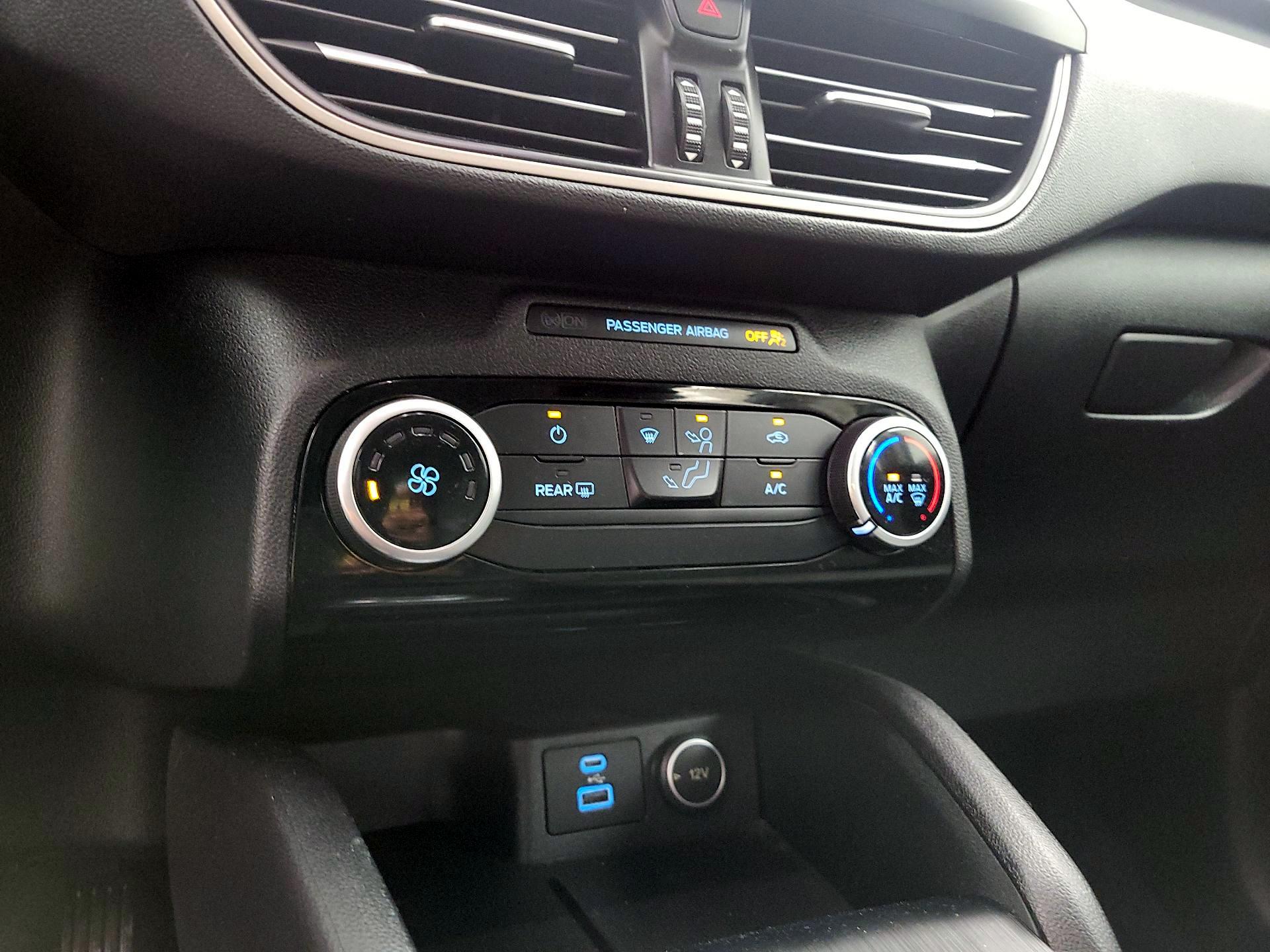 Thumbnail: 2021 Ford Escape - 16