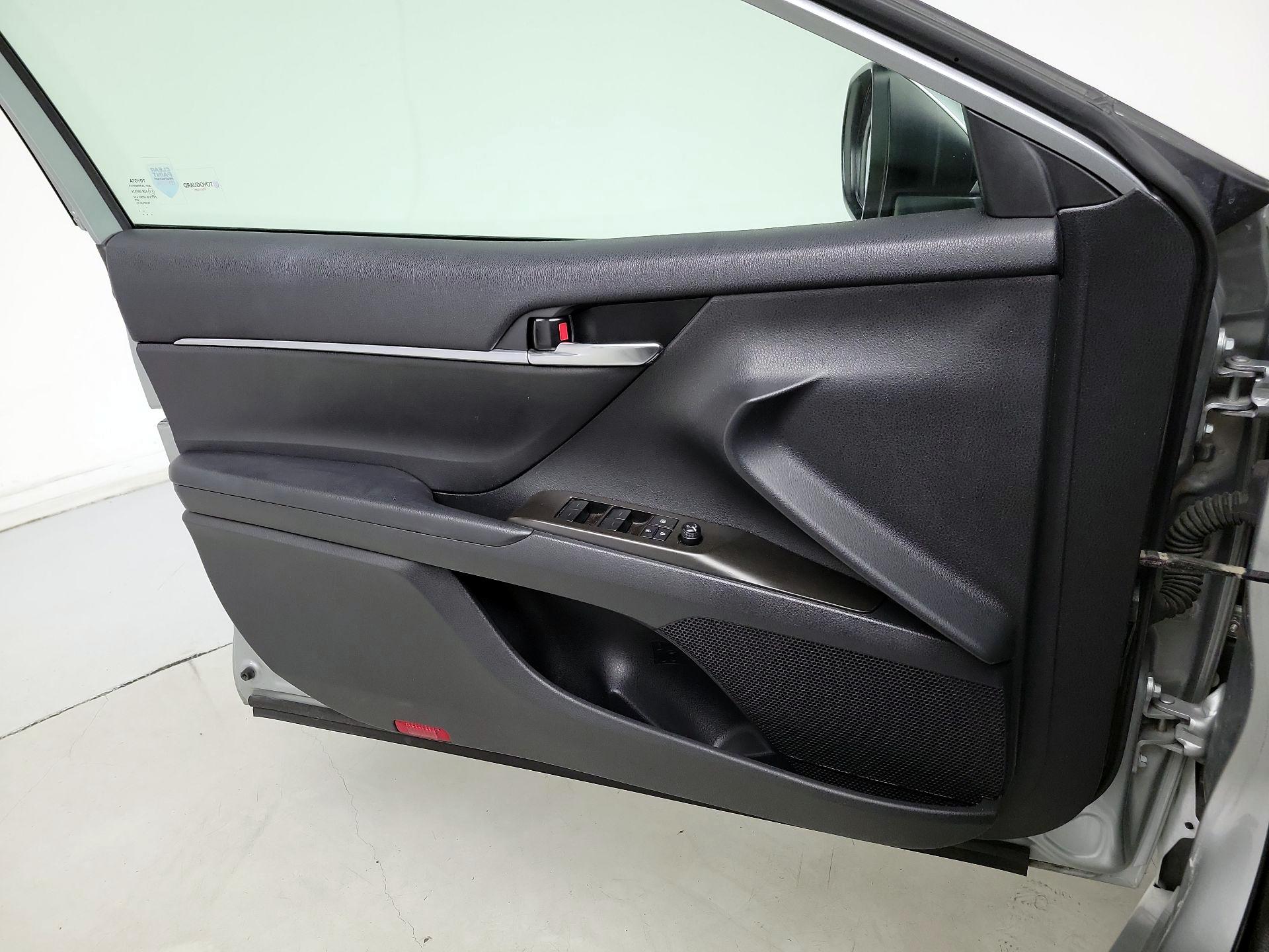 Thumbnail: 2023 Toyota Camry - 12