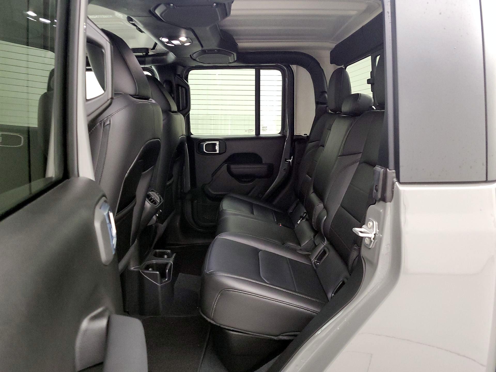 Thumbnail: 2022 Jeep Gladiator - 20