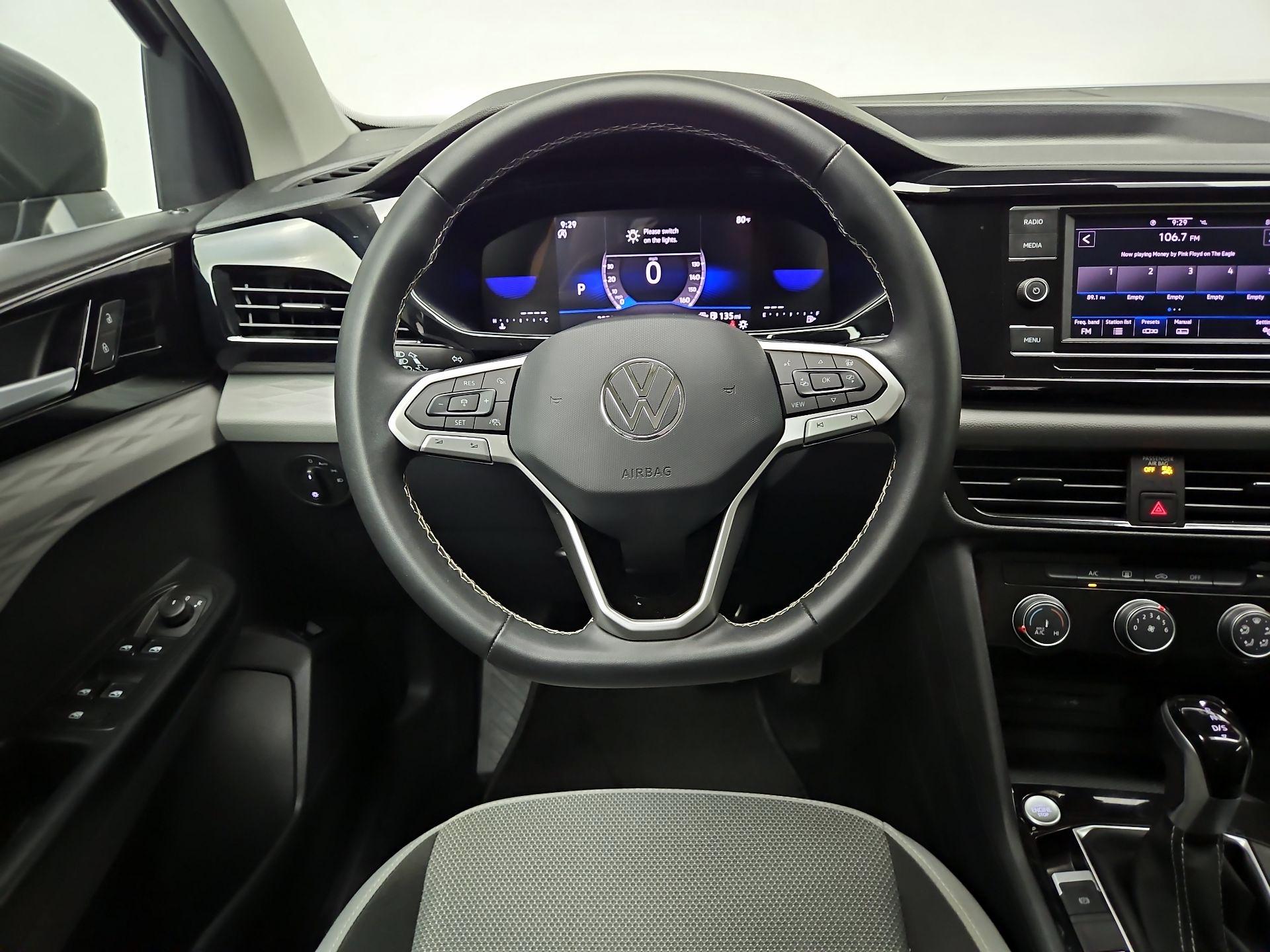 Thumbnail: 2023 Volkswagen Taos - 10