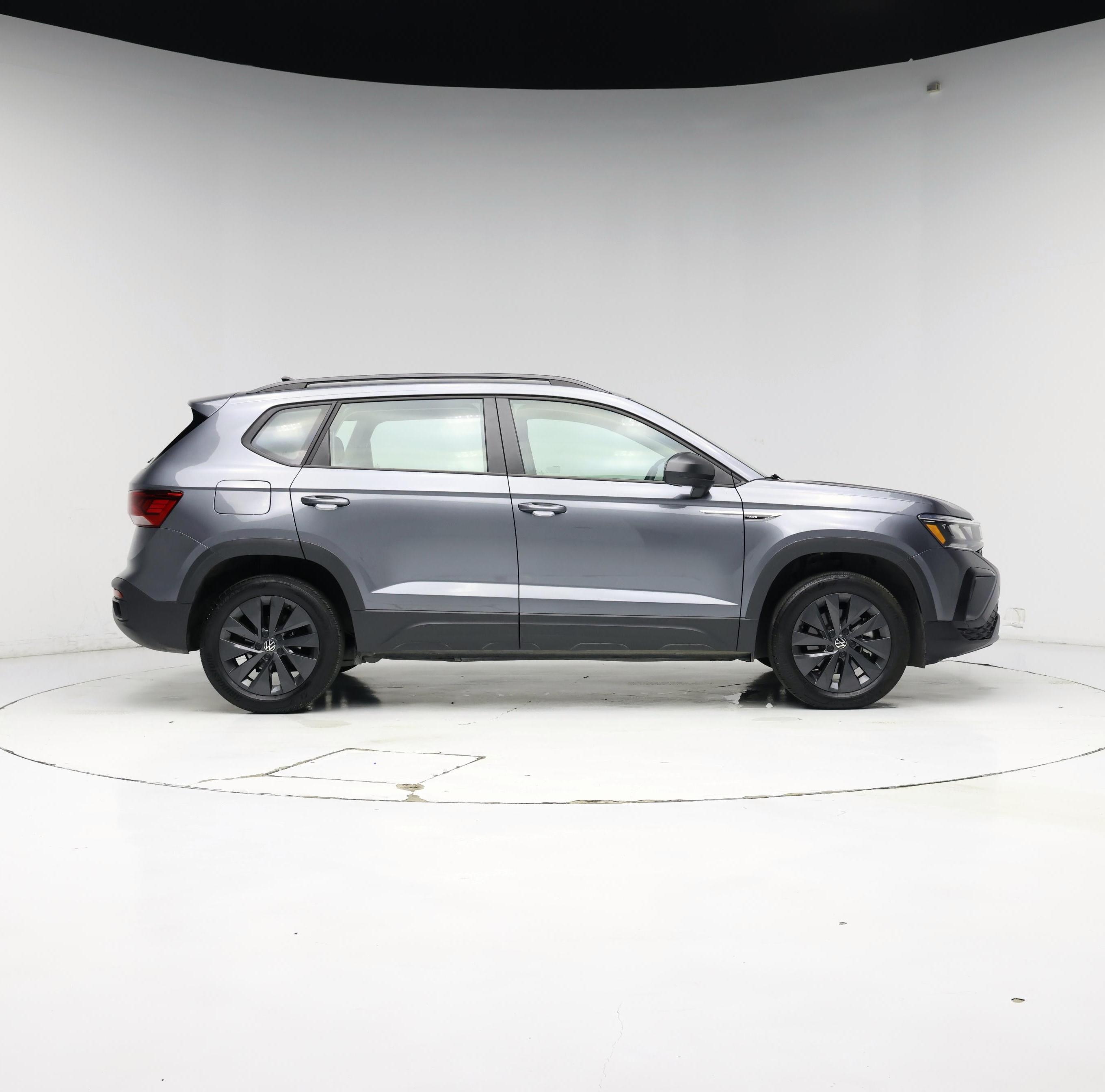Thumbnail: 2023 Volkswagen Taos - 7
