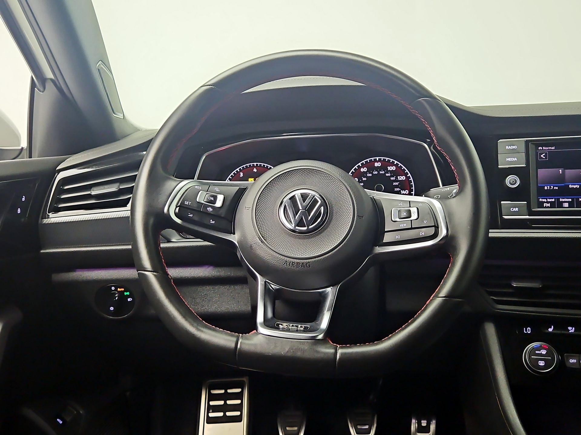 Thumbnail: 2019 Volkswagen Jetta - 10
