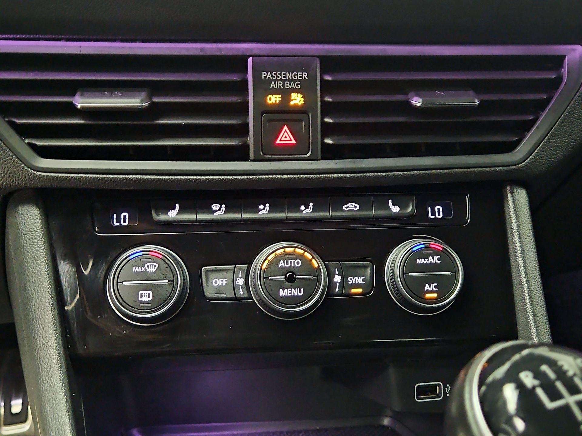 Thumbnail: 2019 Volkswagen Jetta - 15