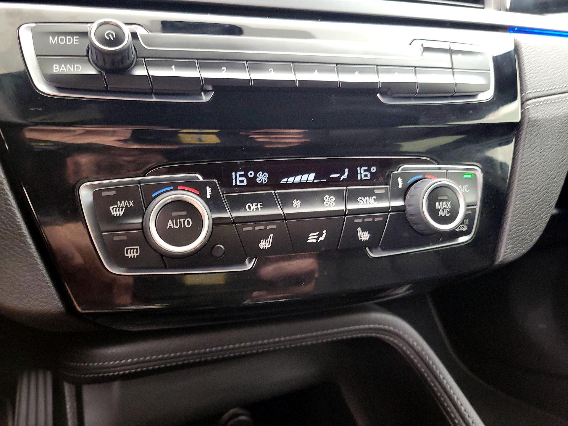 Thumbnail: 2021 BMW X1 - 17