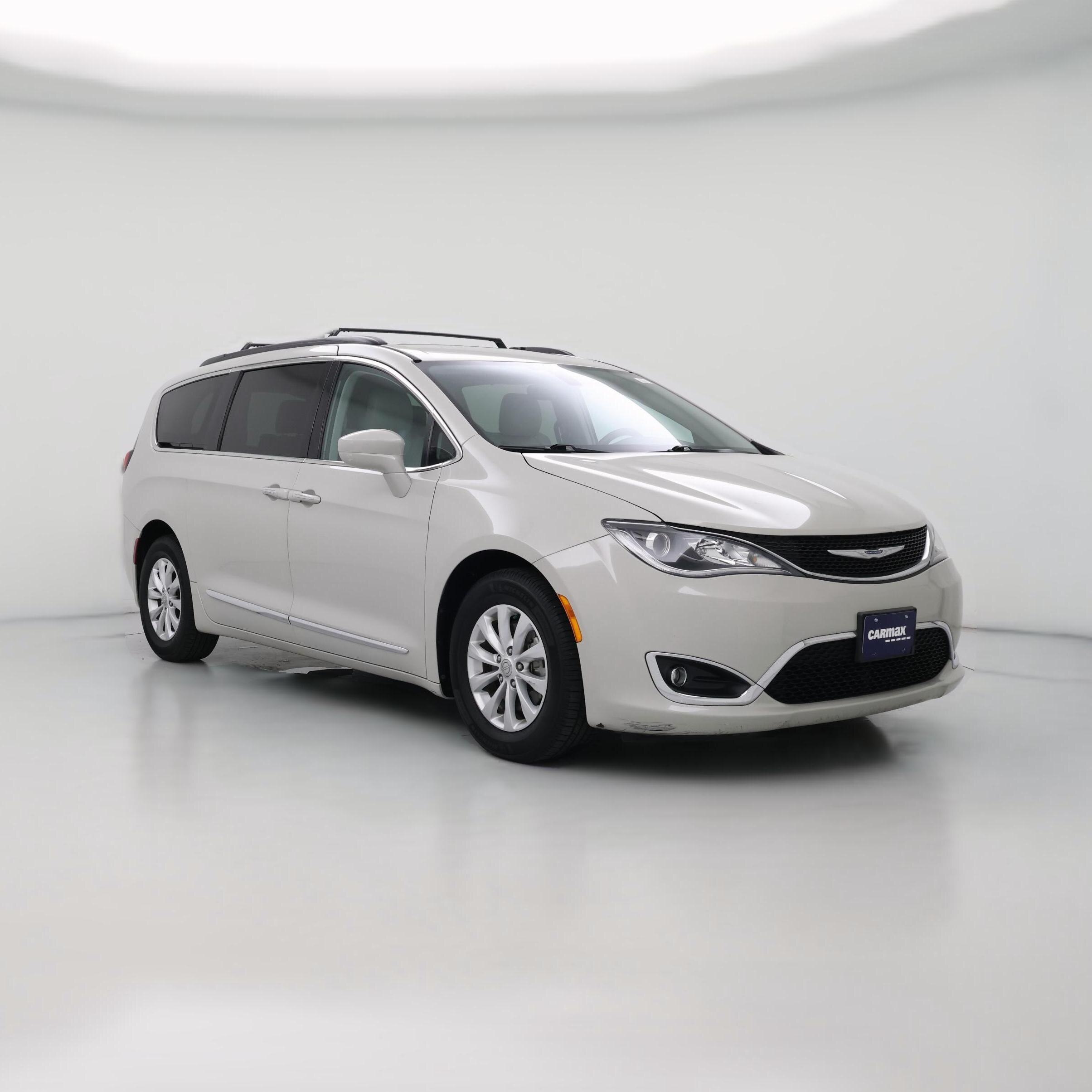 Thumbnail: 2017 Chrysler Pacifica - 1