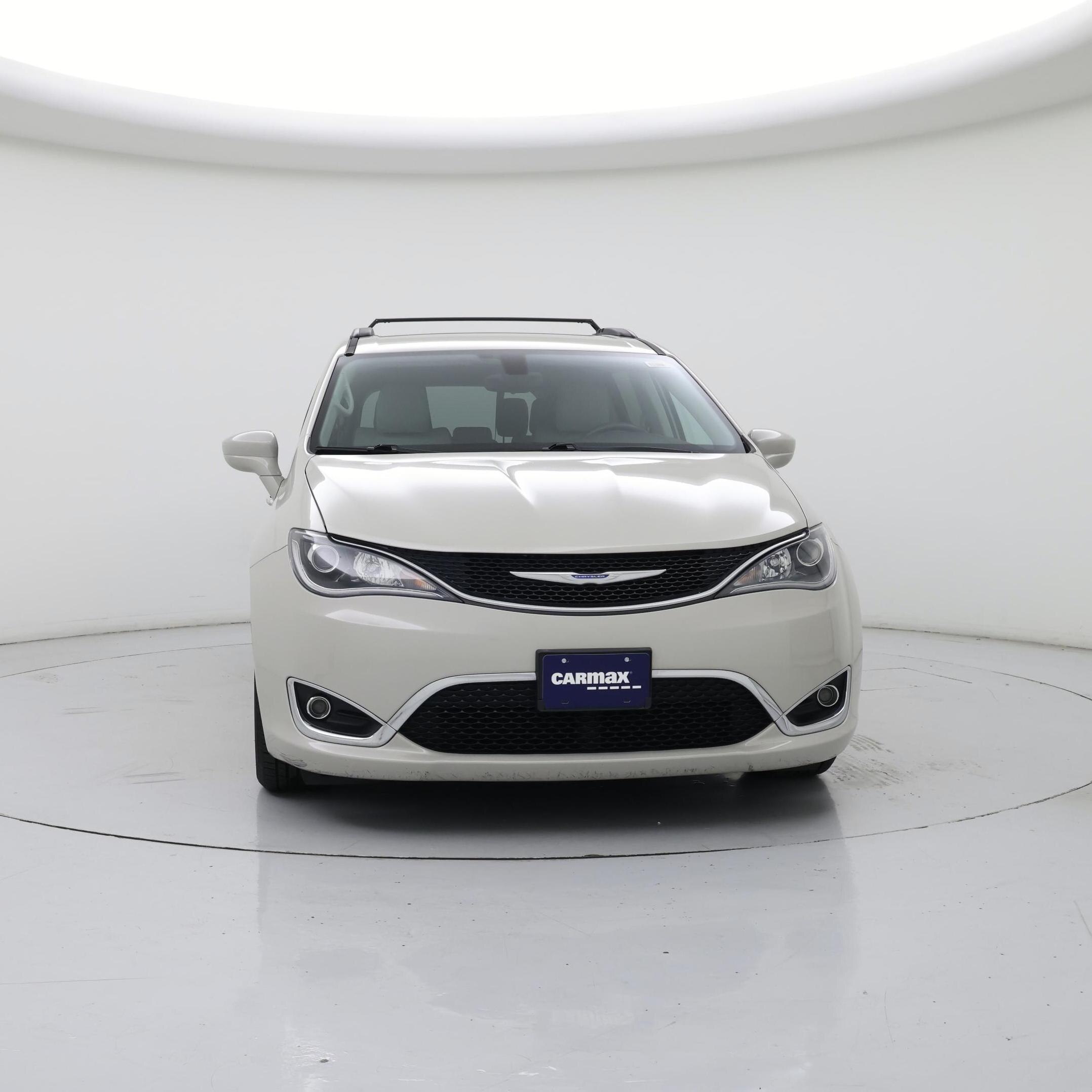 Thumbnail: 2017 Chrysler Pacifica - 5