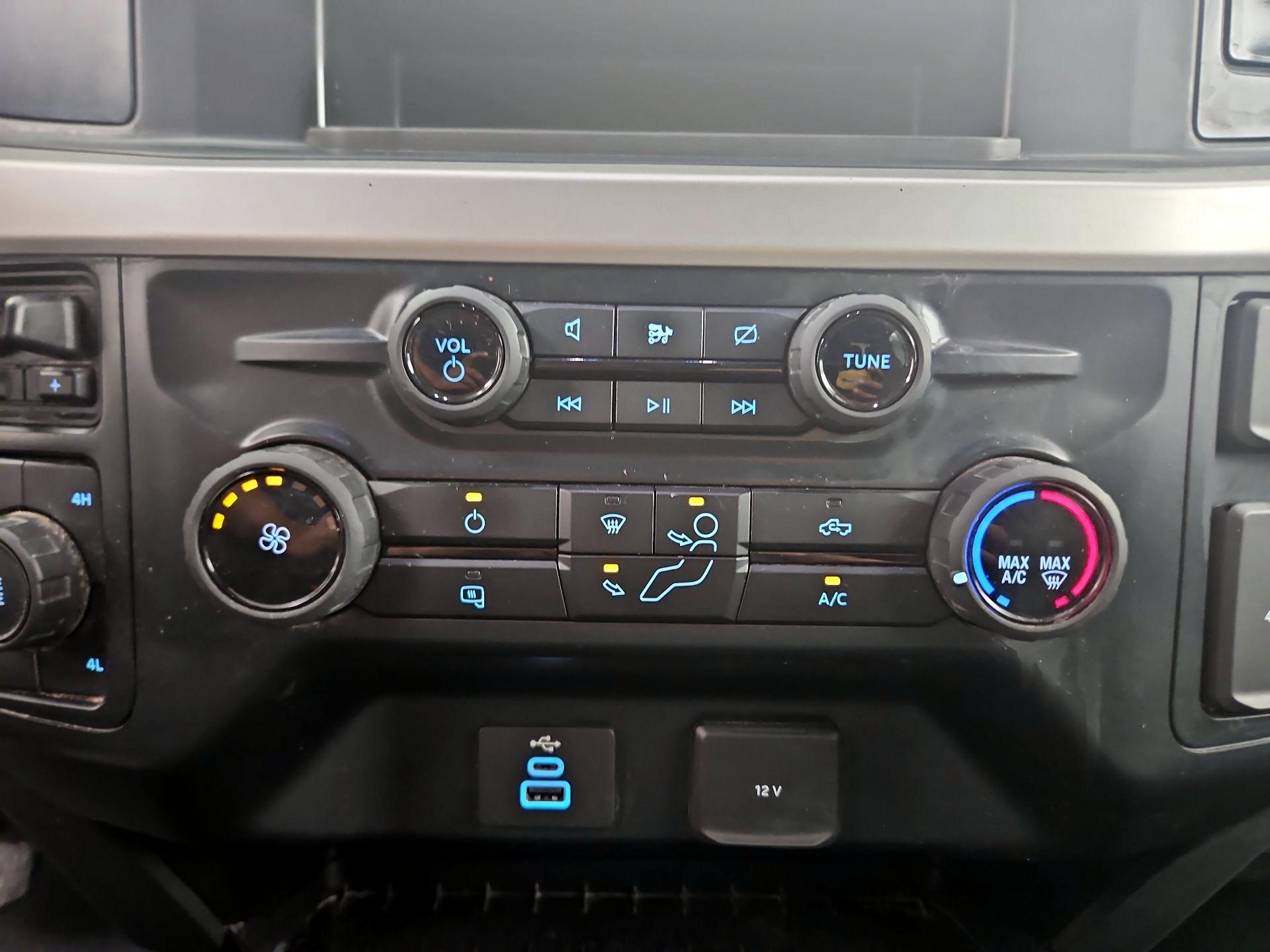 Thumbnail: 2023 Ford F-250 - 14