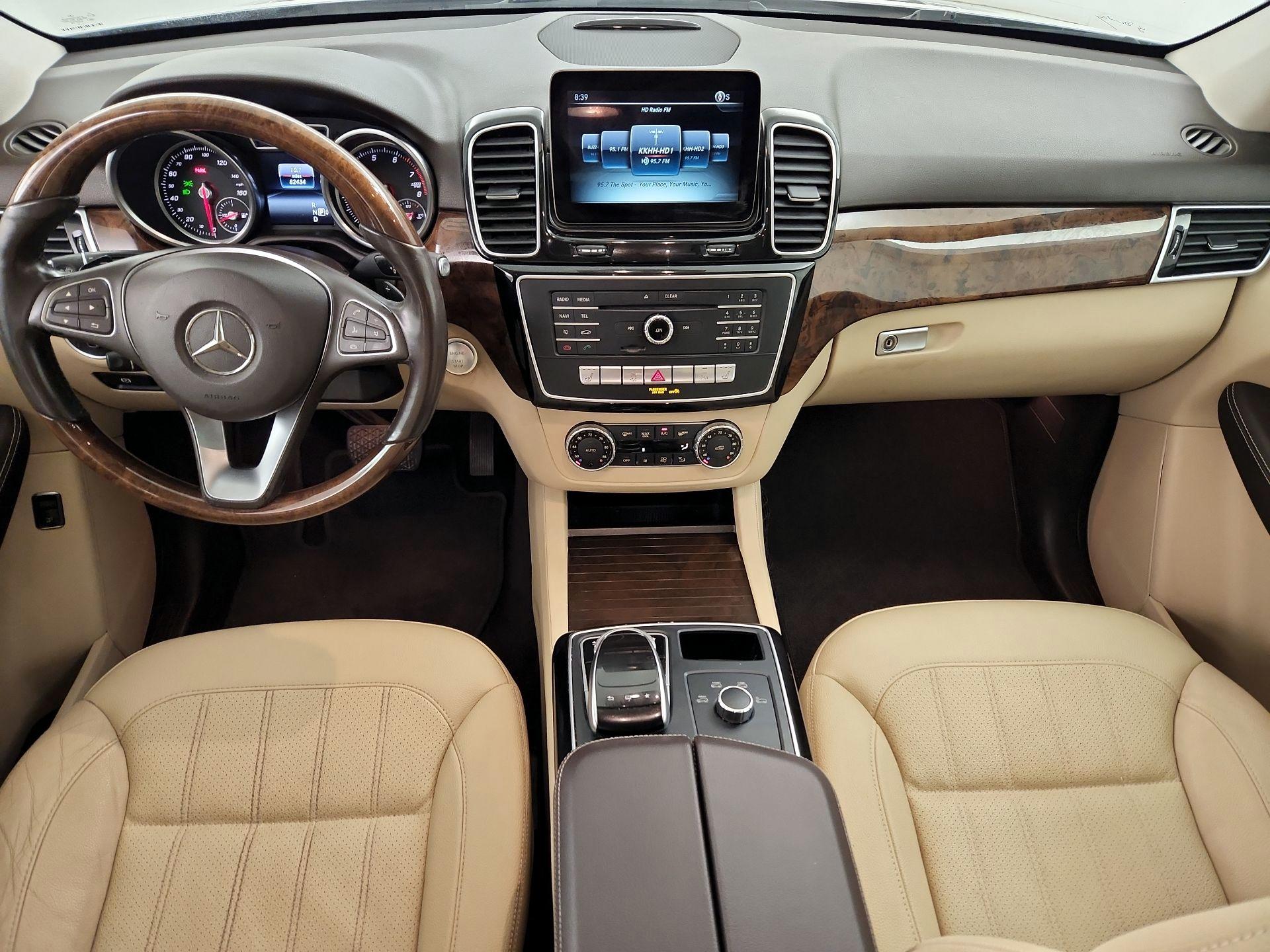 Thumbnail: 2016 Mercedes-Benz GLE - 9