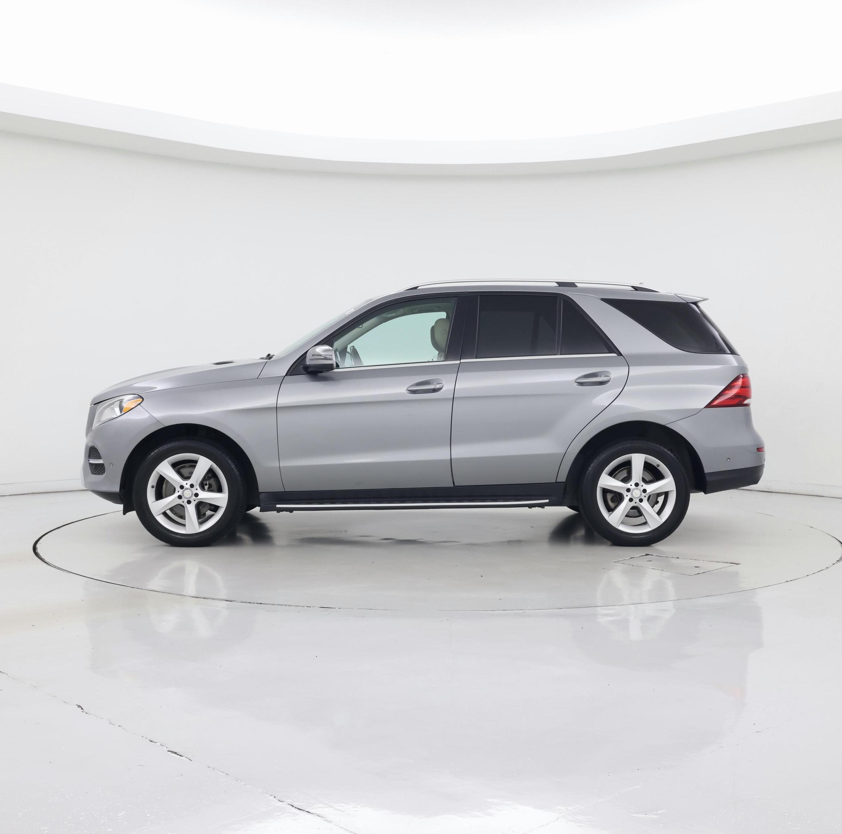 Thumbnail: 2016 Mercedes-Benz GLE - 3