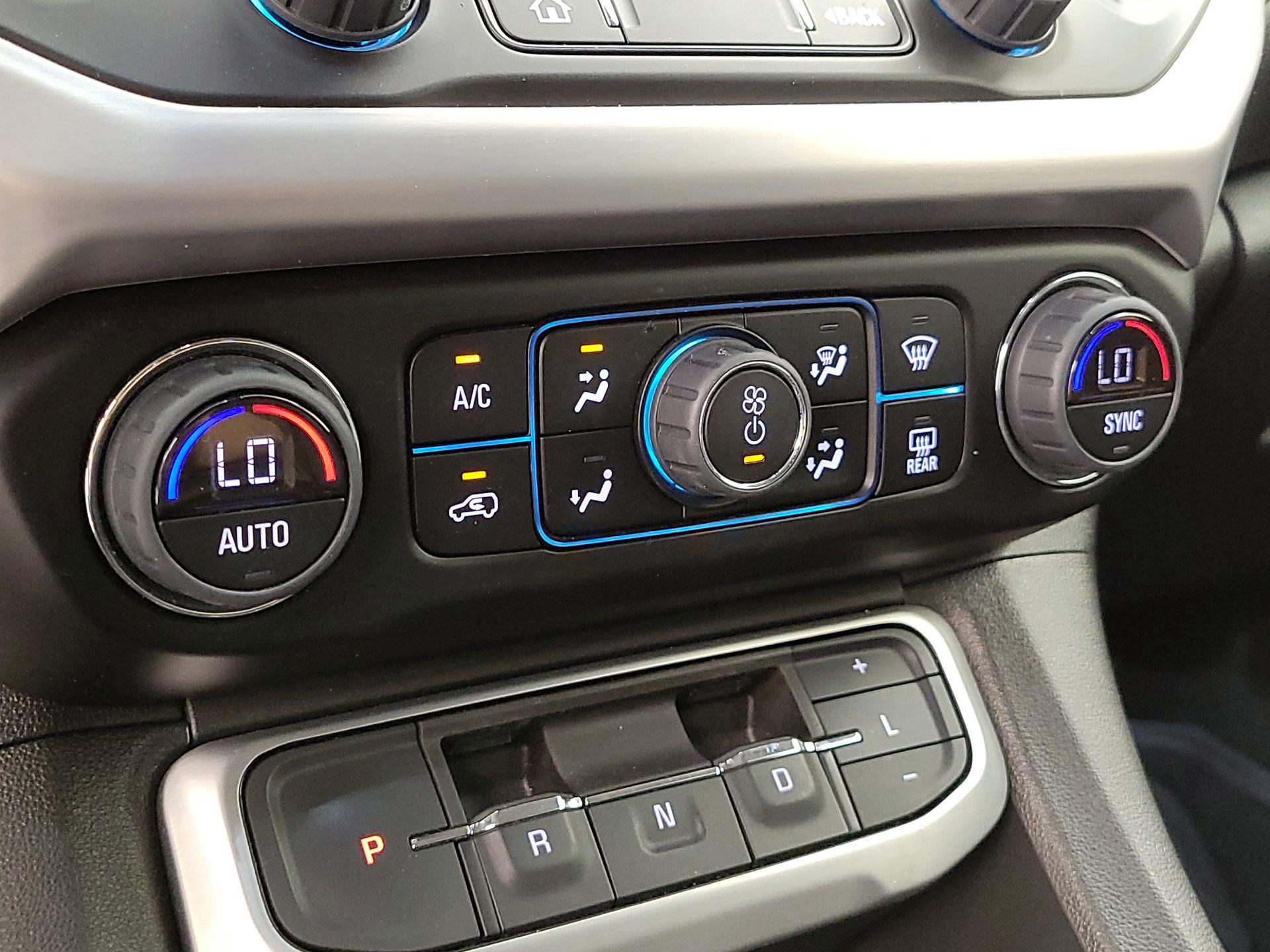 Thumbnail: 2023 GMC Acadia - 17