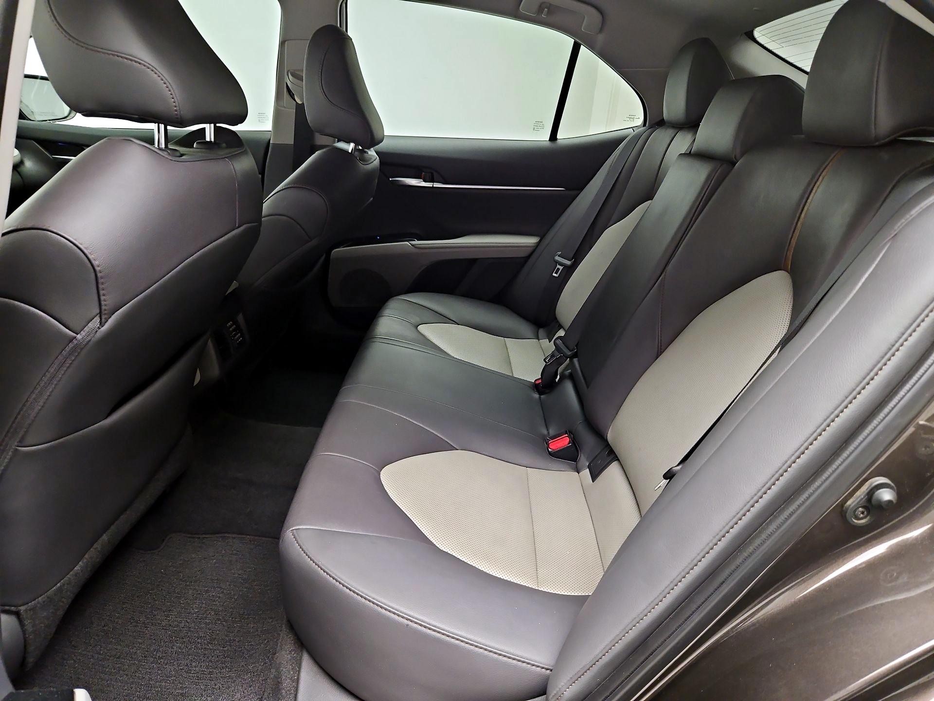 Thumbnail: 2020 Toyota Camry - 17