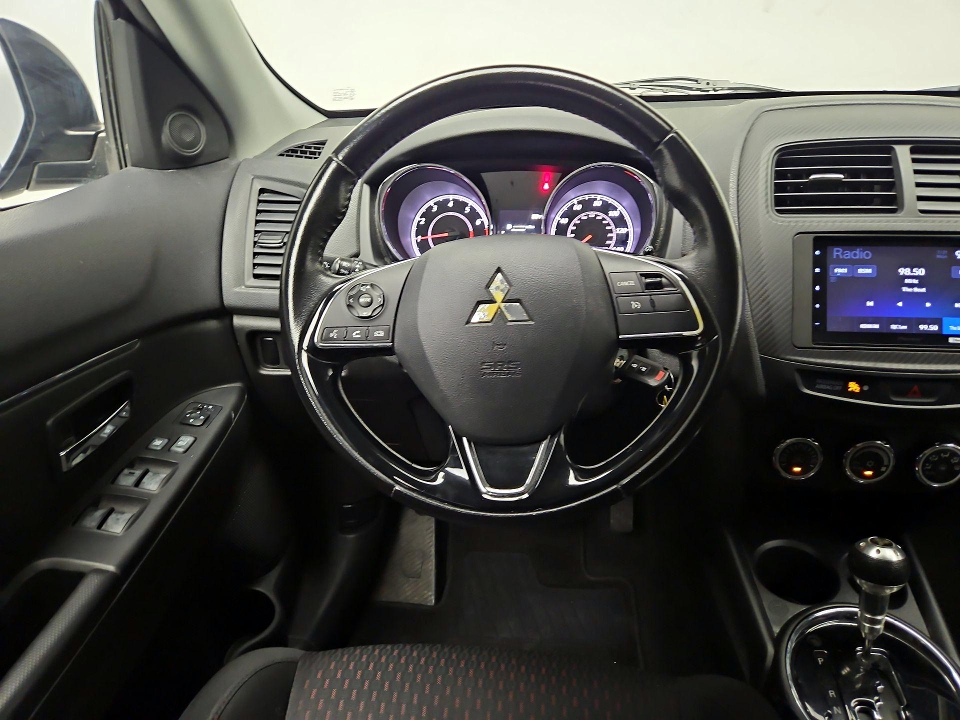 Thumbnail: 2017 Mitsubishi Outlander Sport - 10