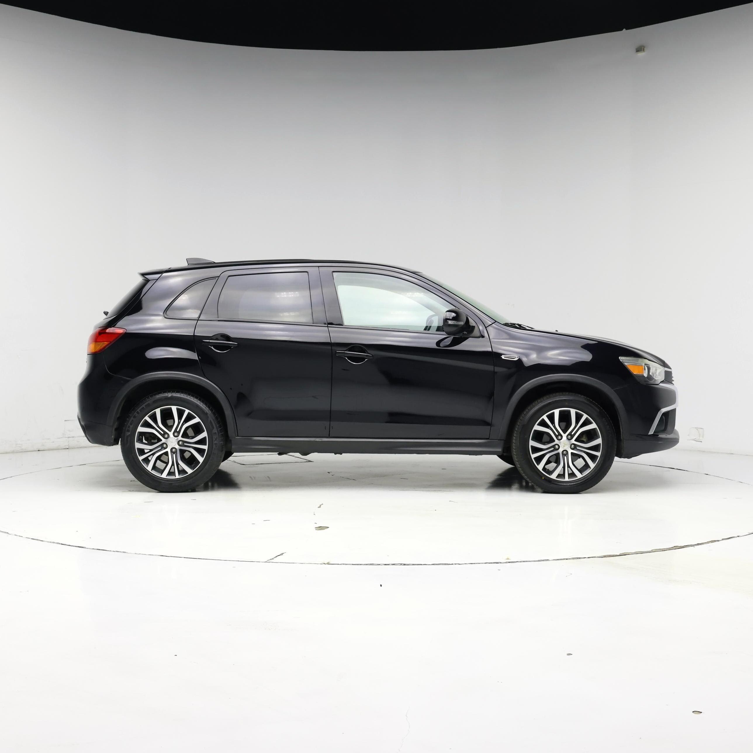 Thumbnail: 2017 Mitsubishi Outlander Sport - 7