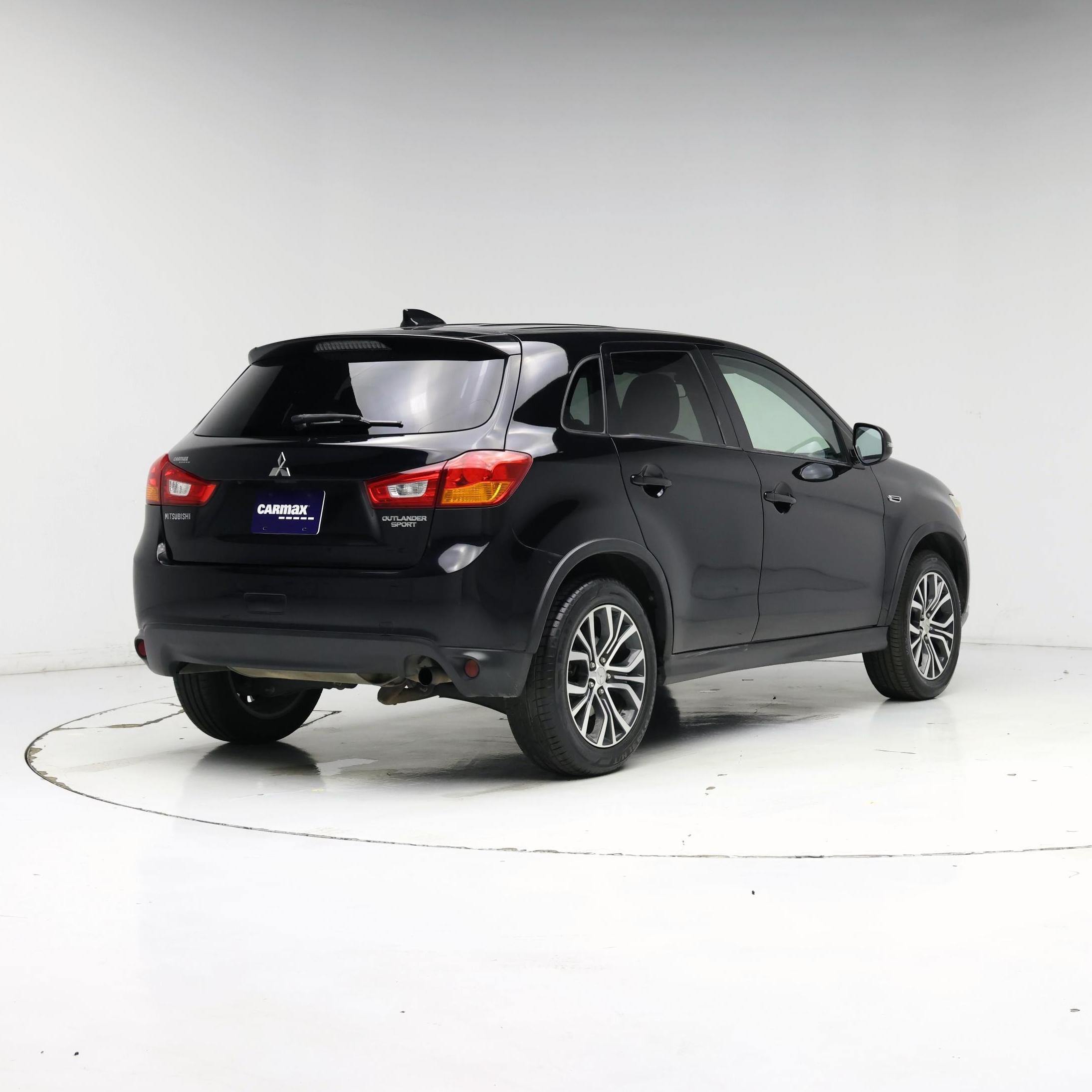Thumbnail: 2017 Mitsubishi Outlander Sport - 8