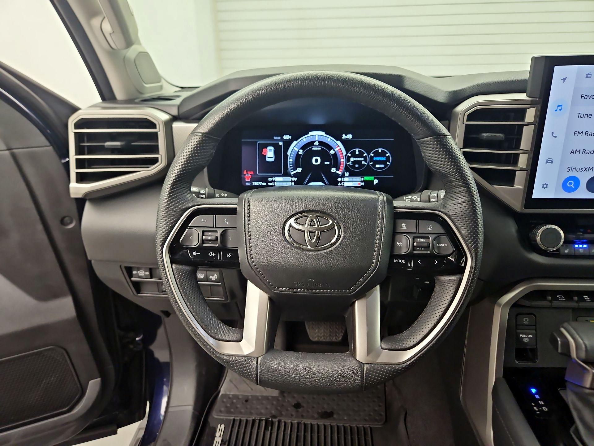Thumbnail: 2023 Toyota Sequoia - 10