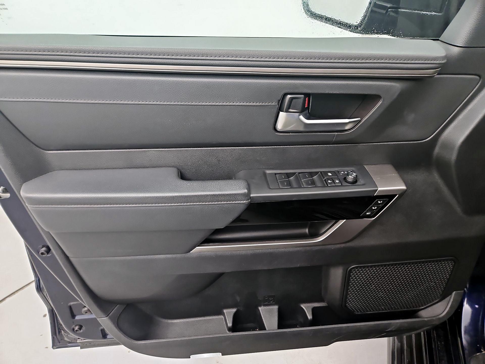 Thumbnail: 2023 Toyota Sequoia - 12