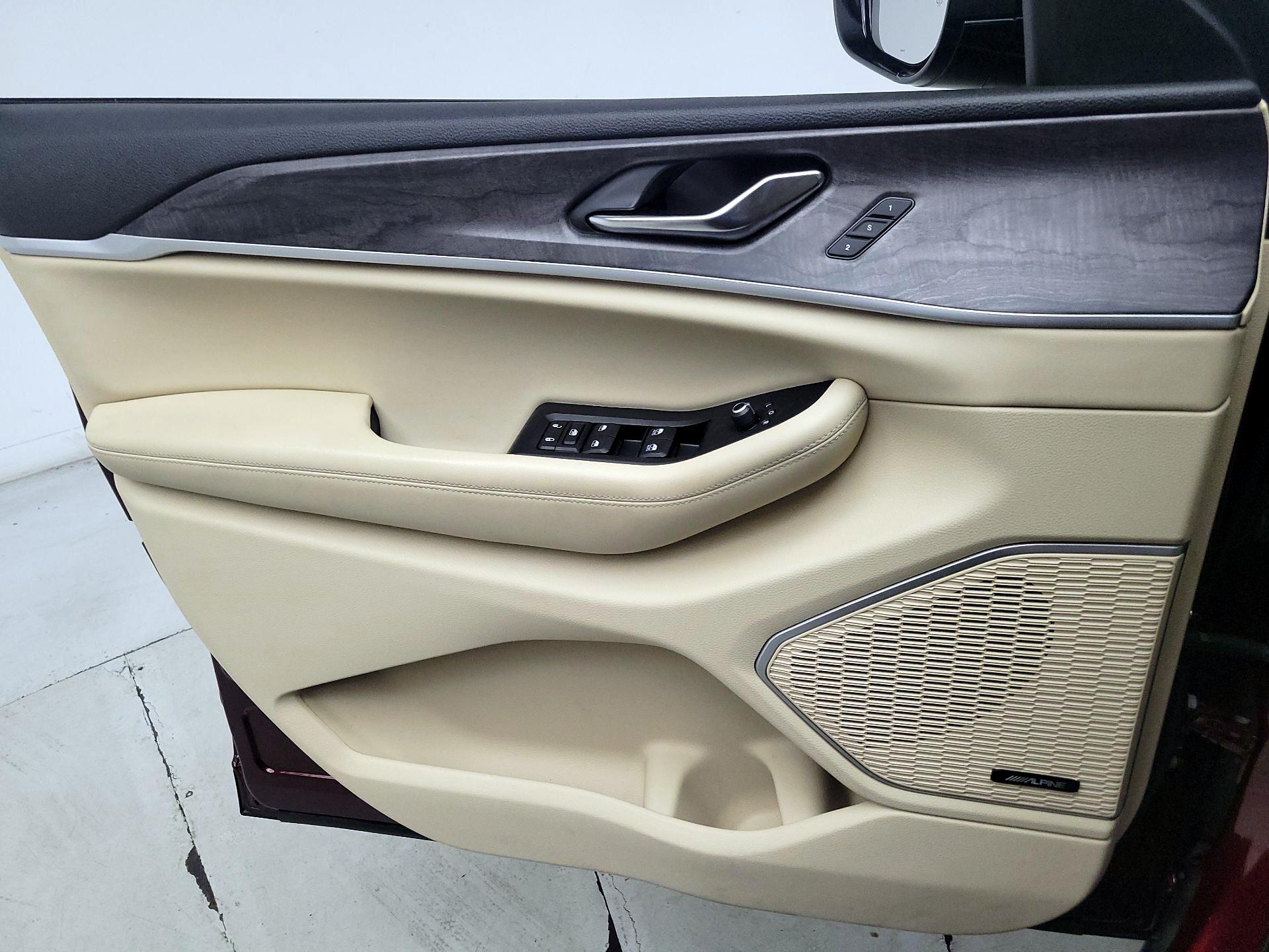 Thumbnail: 2021 Jeep Grand Cherokee L - 12