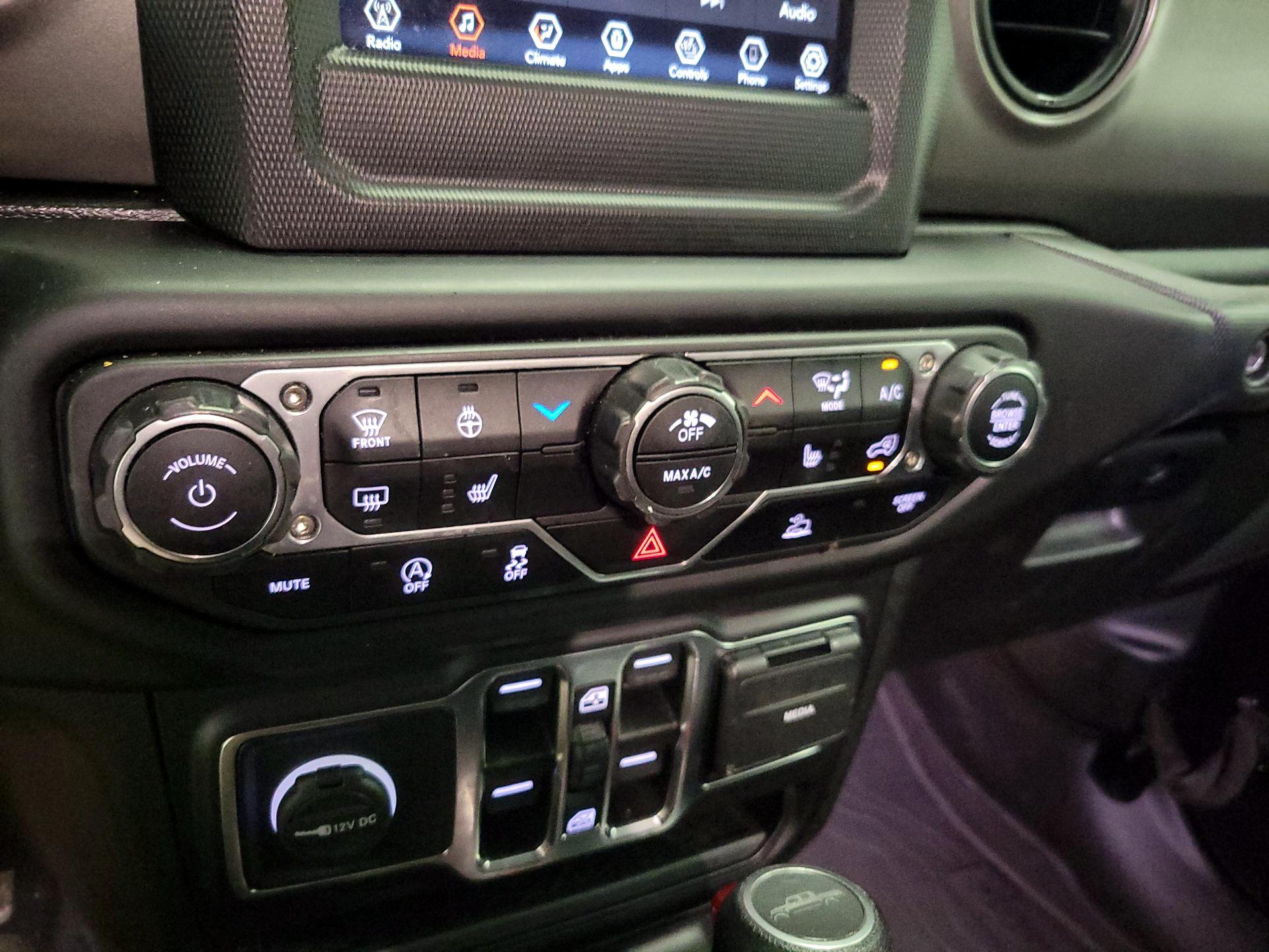 Thumbnail: 2022 Jeep Gladiator - 16