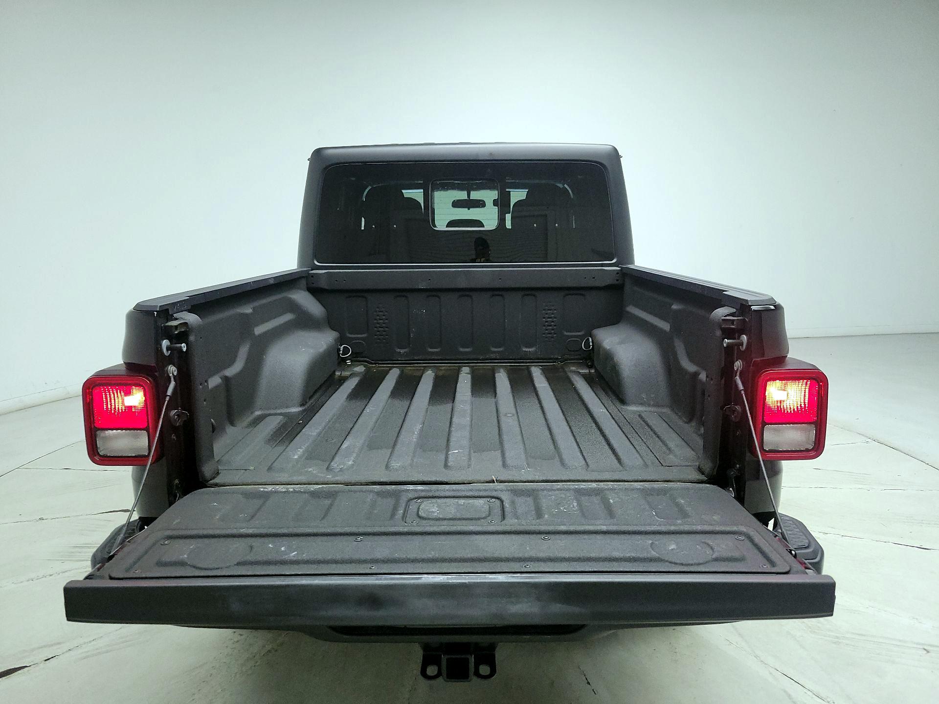 Thumbnail: 2022 Jeep Gladiator - 19