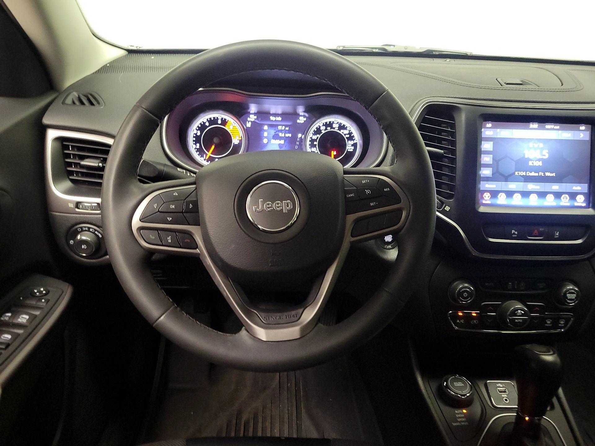 Thumbnail: 2022 Jeep Cherokee - 10