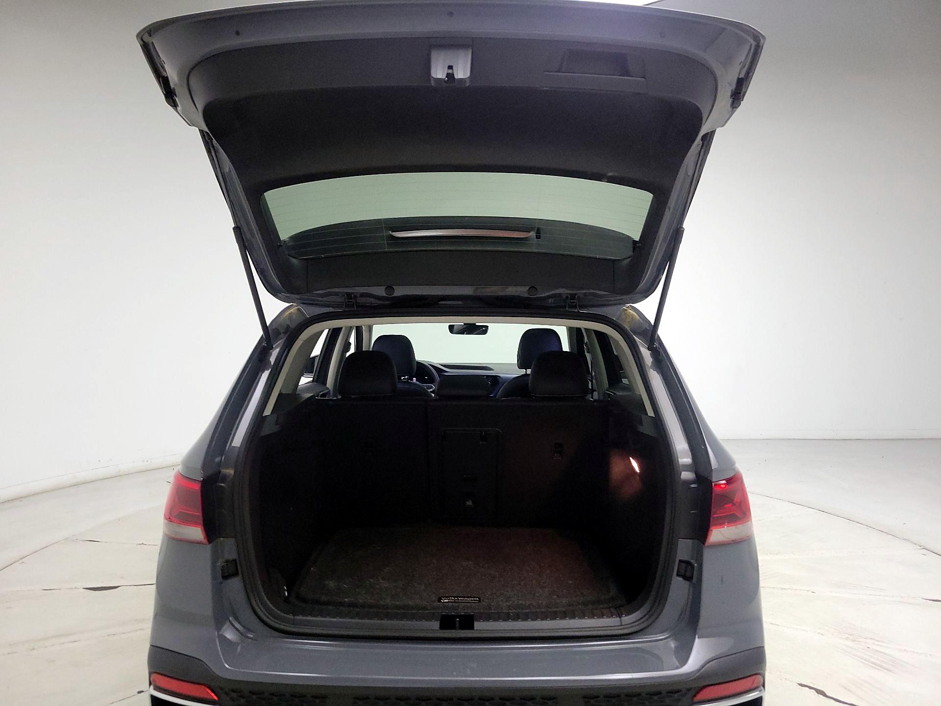 Thumbnail: 2022 Volkswagen Taos - 20