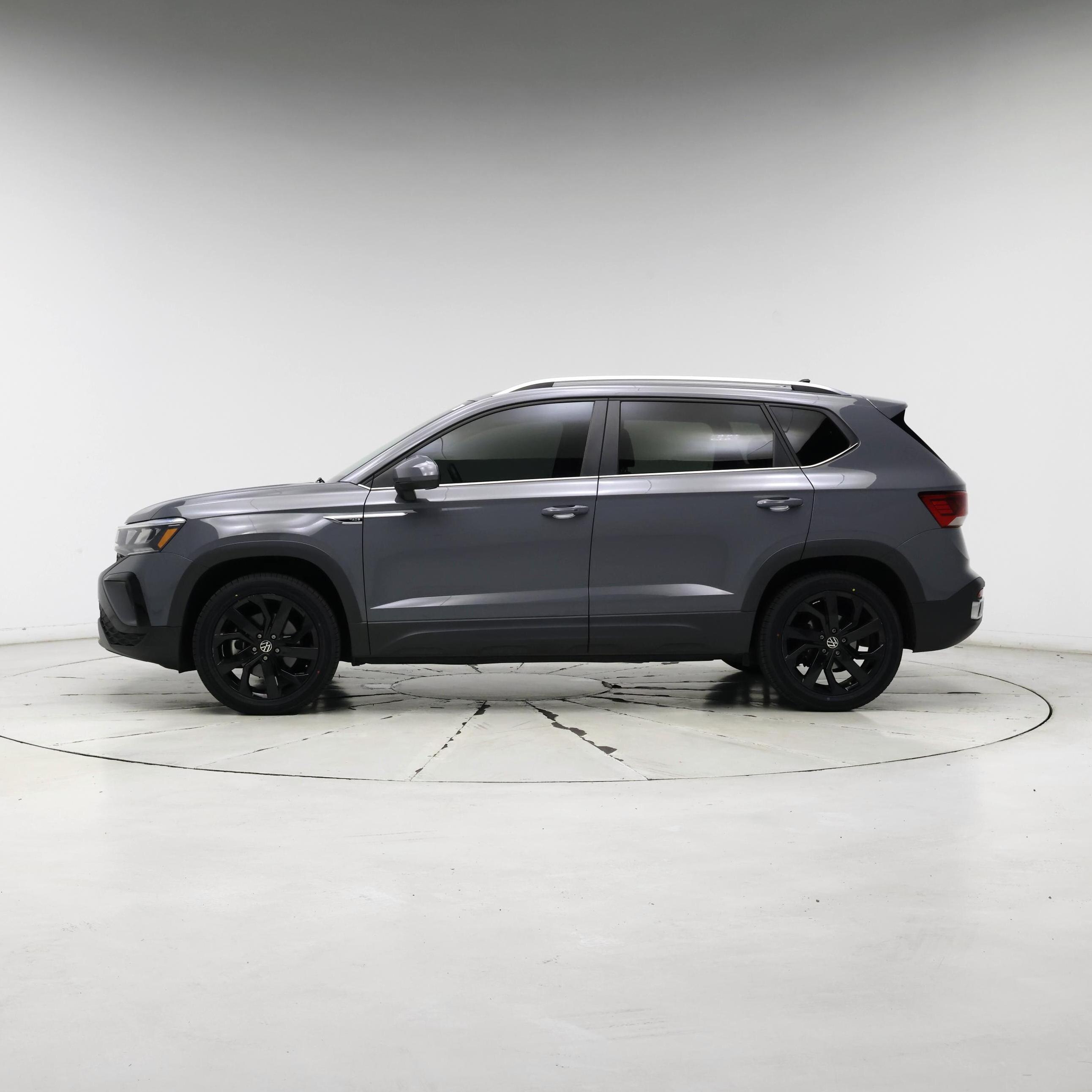 Thumbnail: 2022 Volkswagen Taos - 3