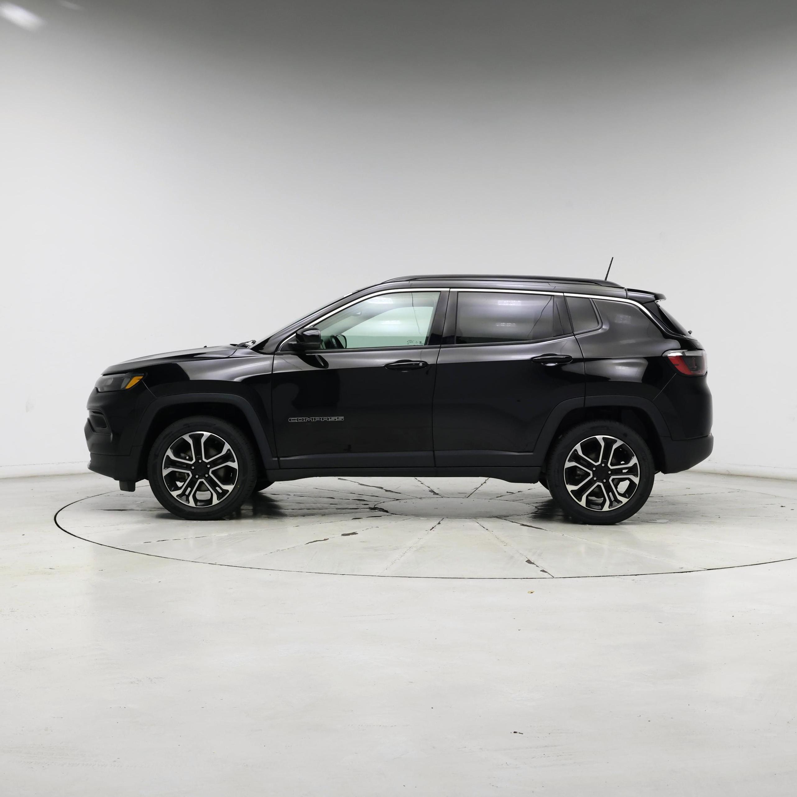 Thumbnail: 2022 Jeep Compass - 3