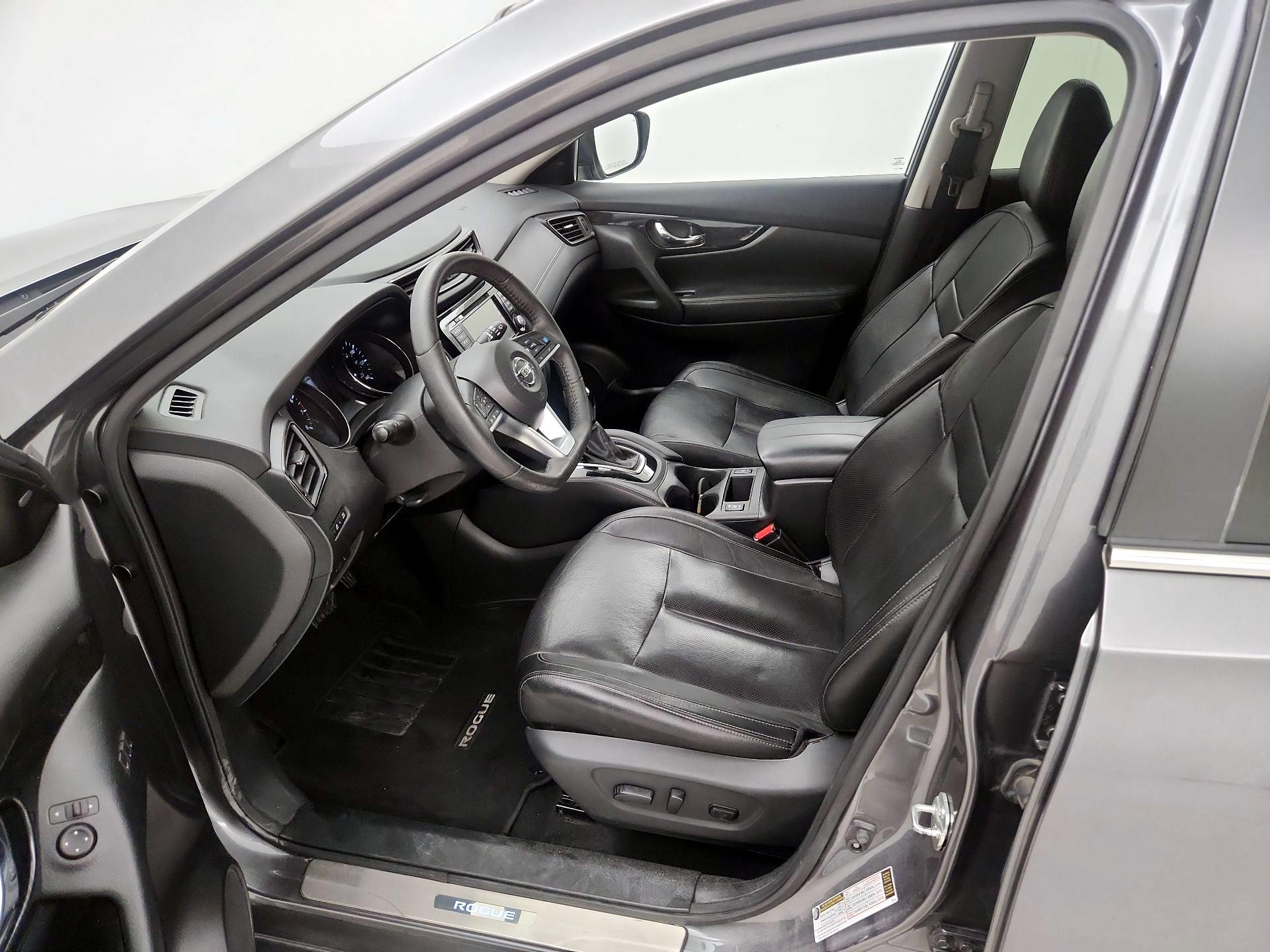 Thumbnail: 2020 Nissan Rogue - 11