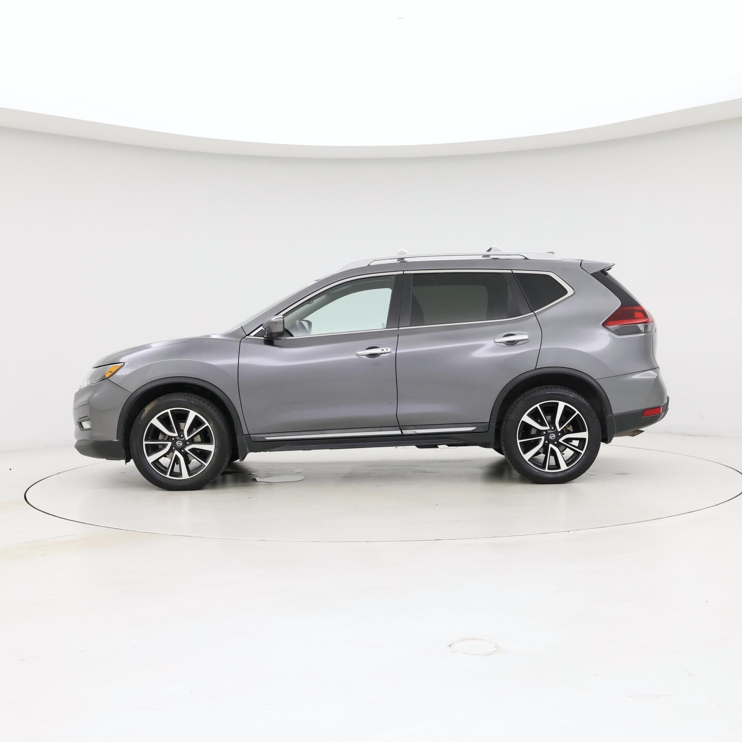 Thumbnail: 2020 Nissan Rogue - 3
