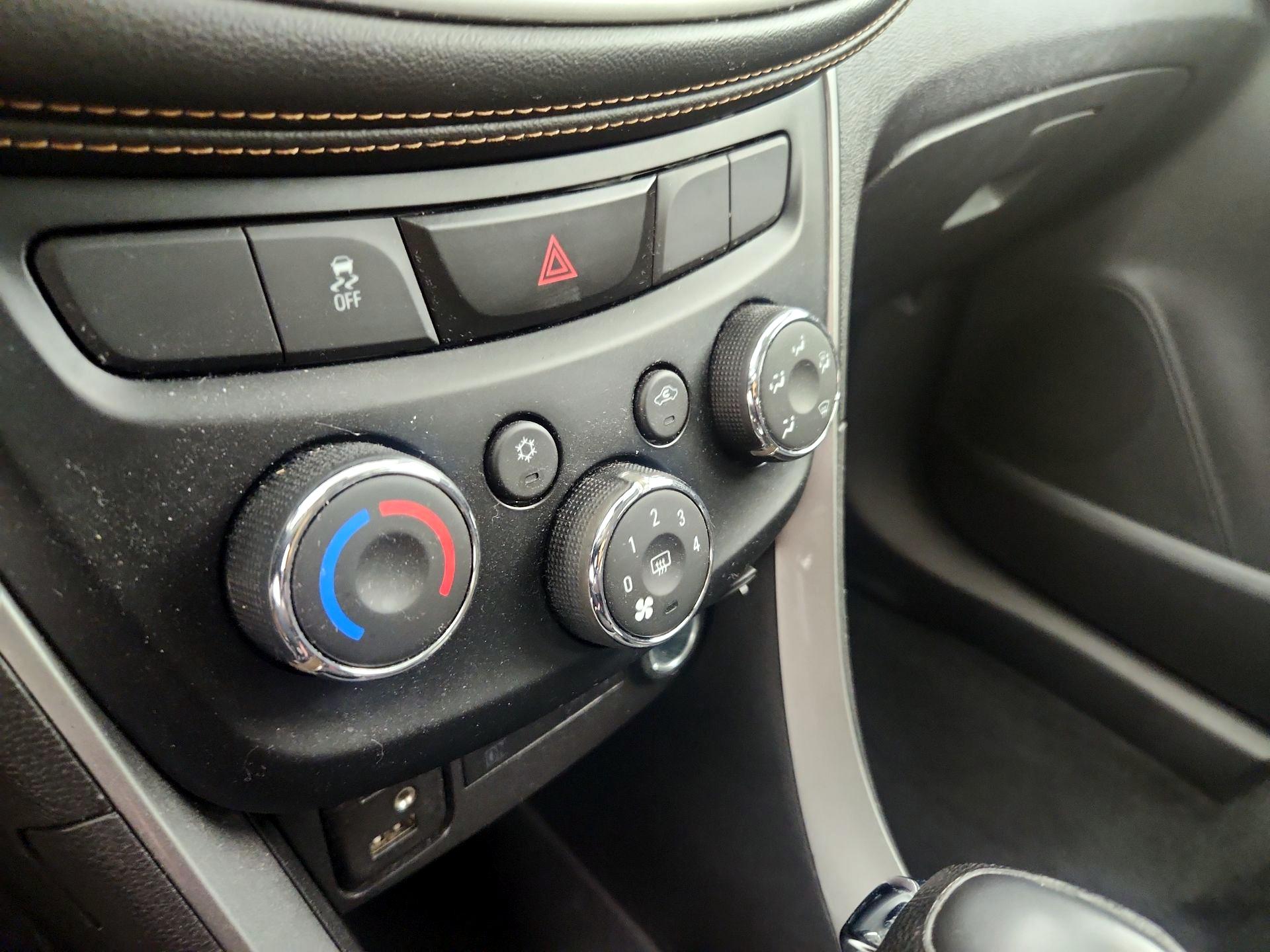 Thumbnail: 2019 Chevrolet Trax - 16