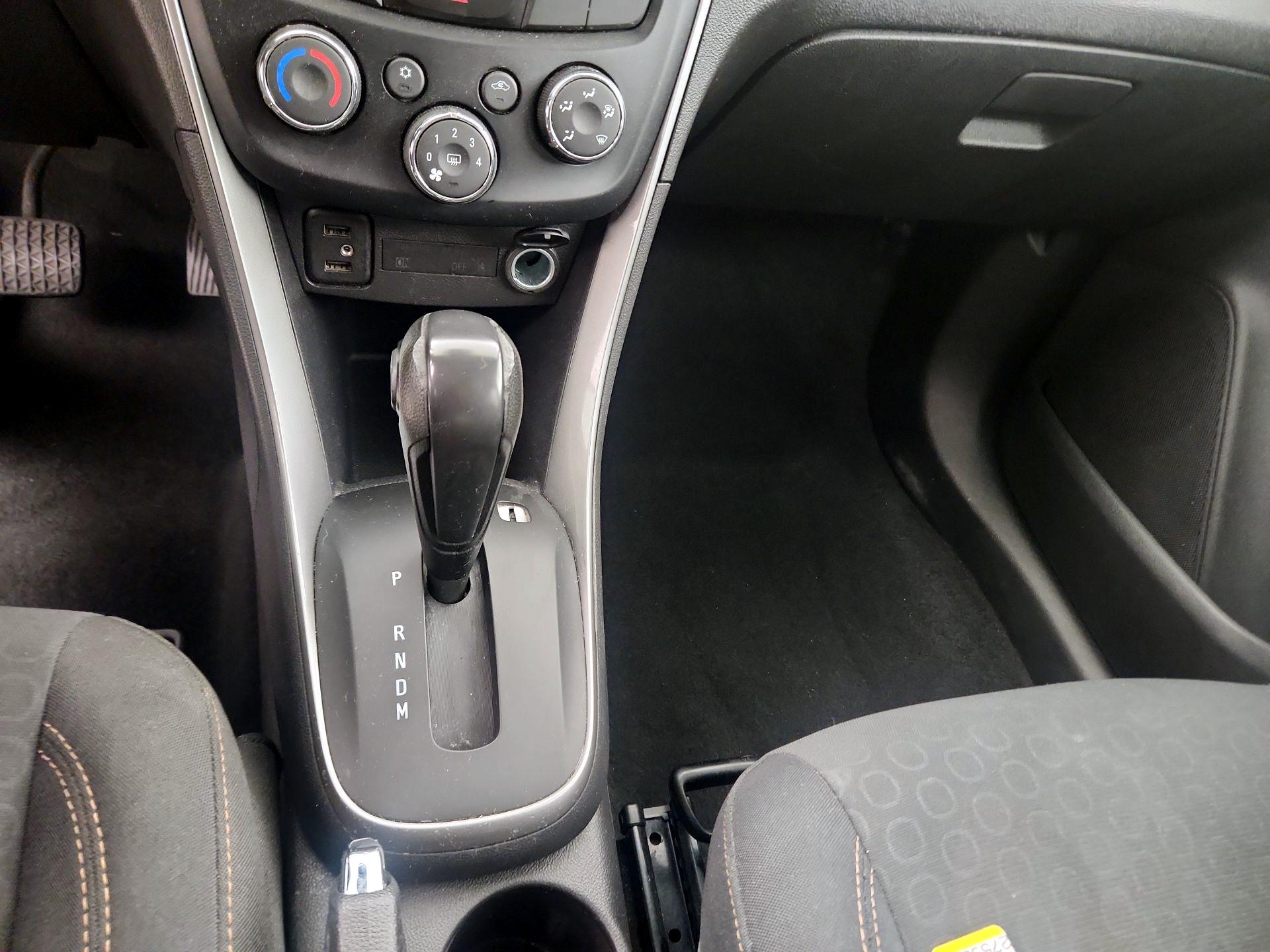 Thumbnail: 2019 Chevrolet Trax - 17