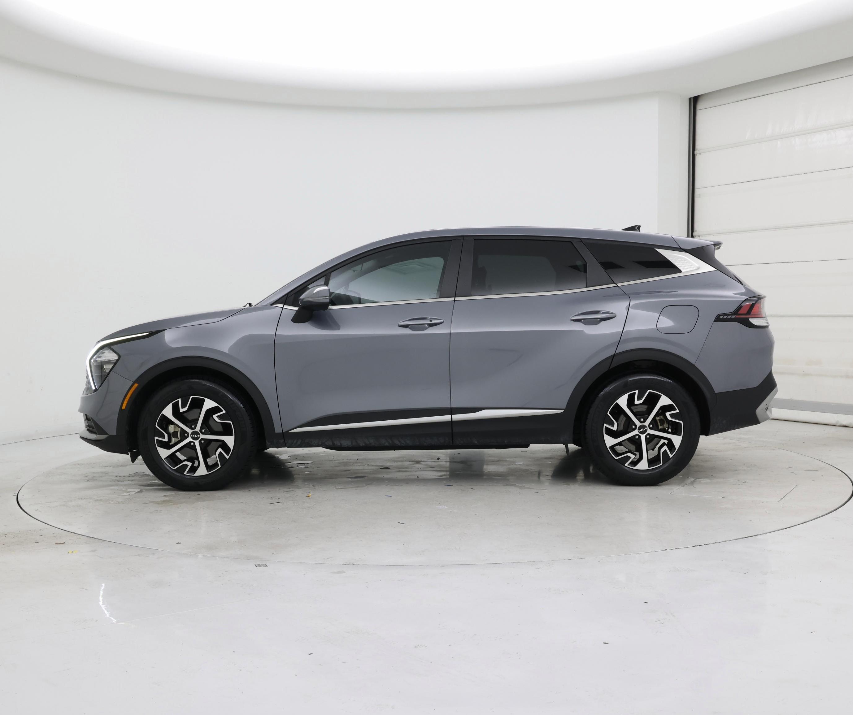 Thumbnail: 2023 Kia Sportage - 3