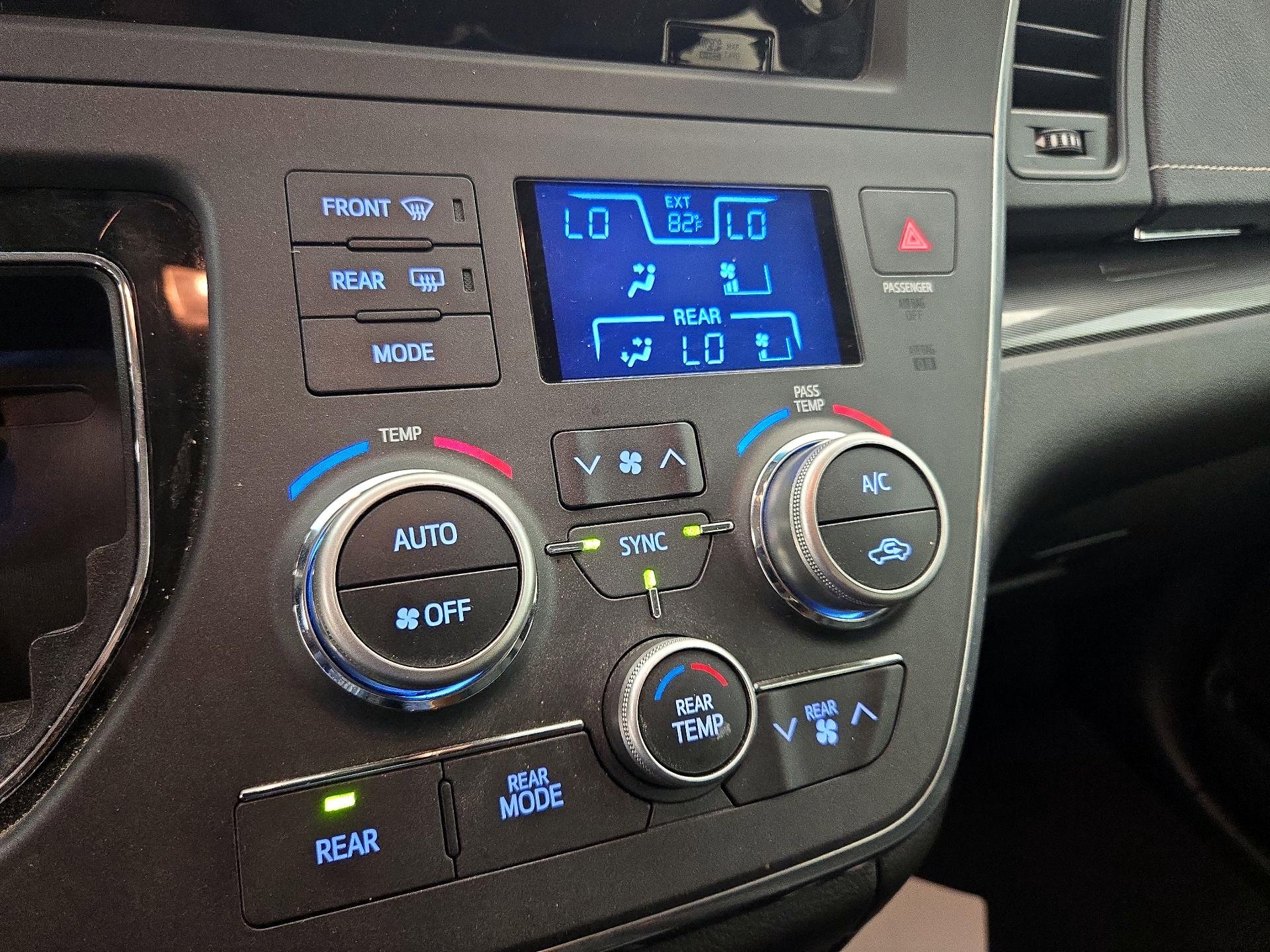 Thumbnail: 2015 Toyota Sienna - 16