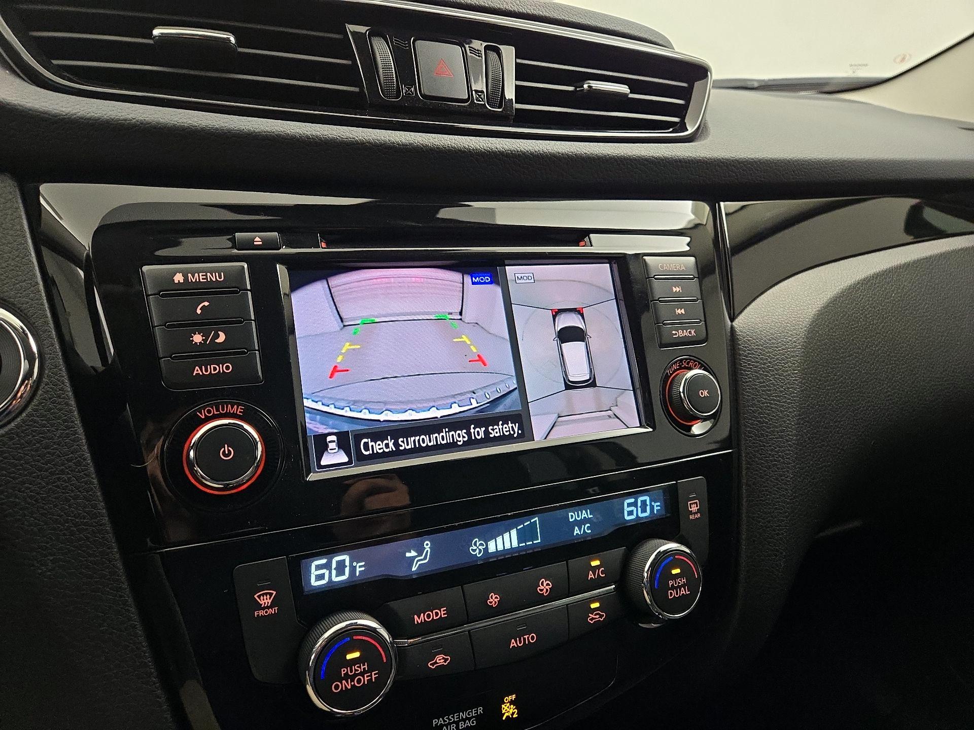Thumbnail: 2021 Nissan Rogue Sport - 14
