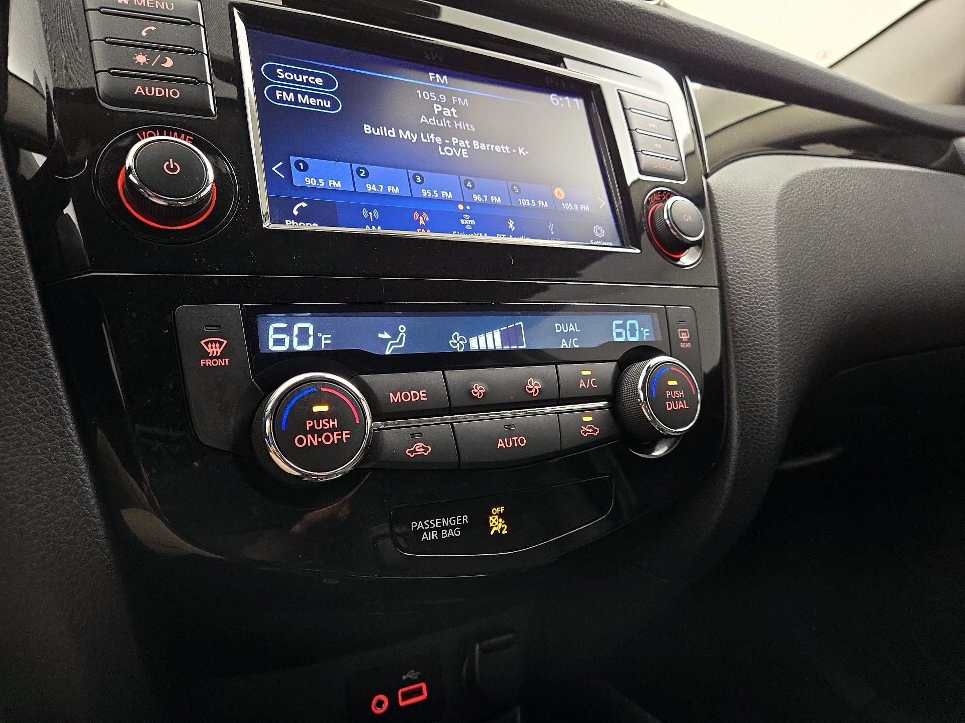 Thumbnail: 2021 Nissan Rogue Sport - 16