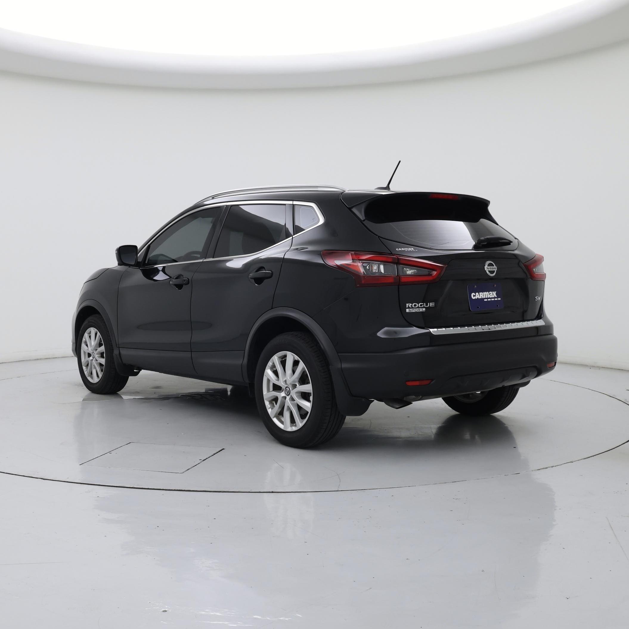 Thumbnail: 2021 Nissan Rogue Sport - 2
