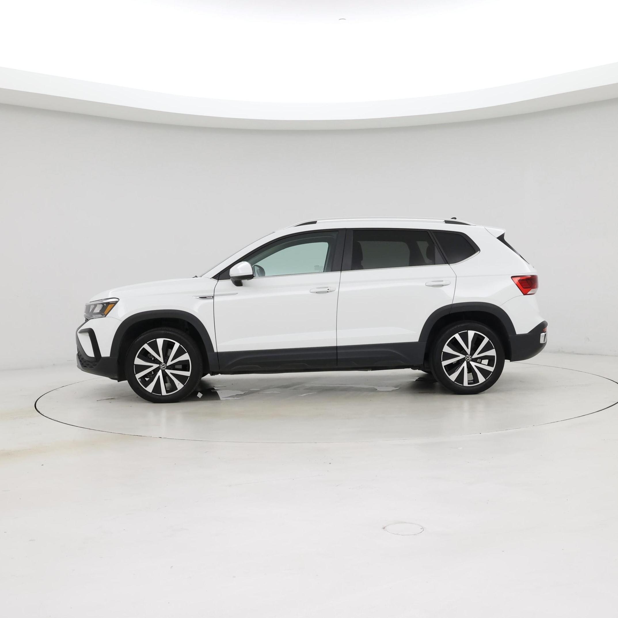 Thumbnail: 2022 Volkswagen Taos - 3