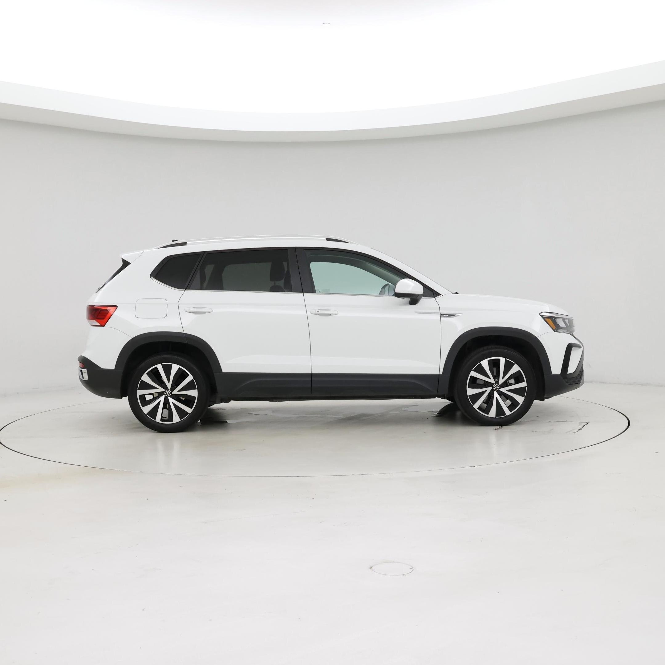 Thumbnail: 2022 Volkswagen Taos - 7