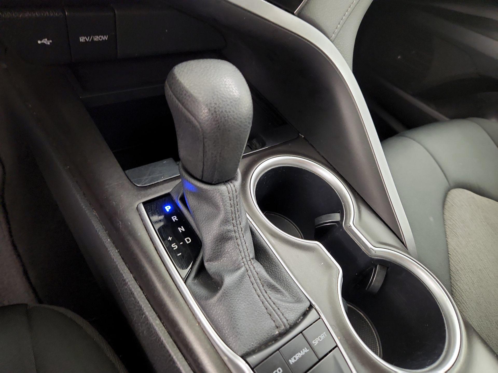 Thumbnail: 2024 Toyota Camry - 17