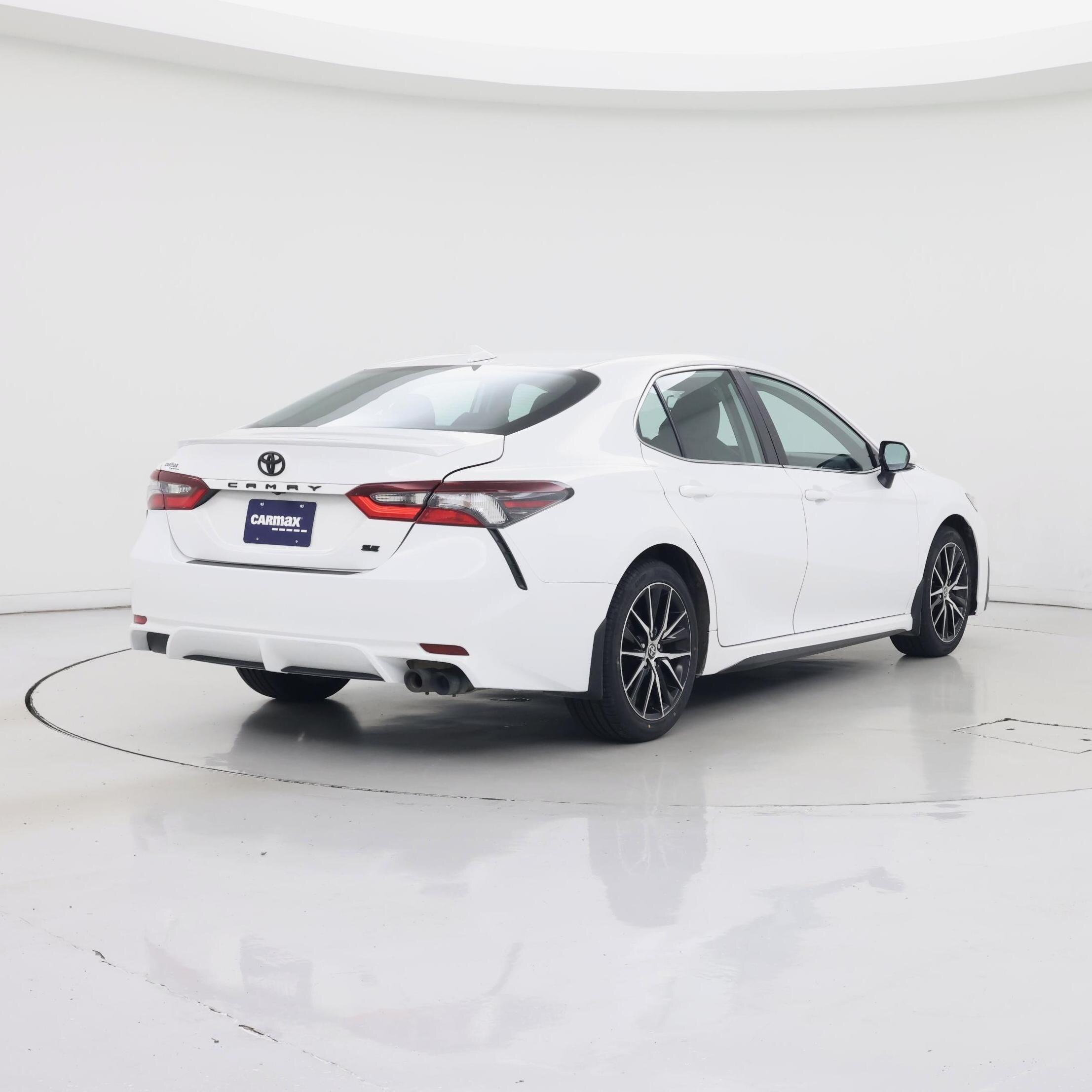 Thumbnail: 2024 Toyota Camry - 8