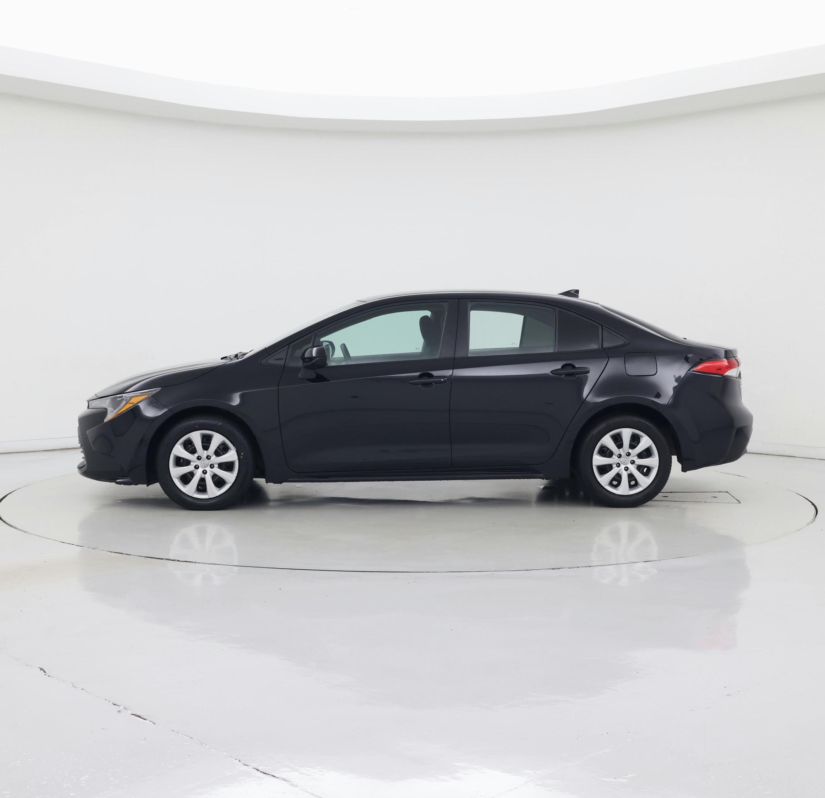 Thumbnail: 2024 Toyota Corolla - 3