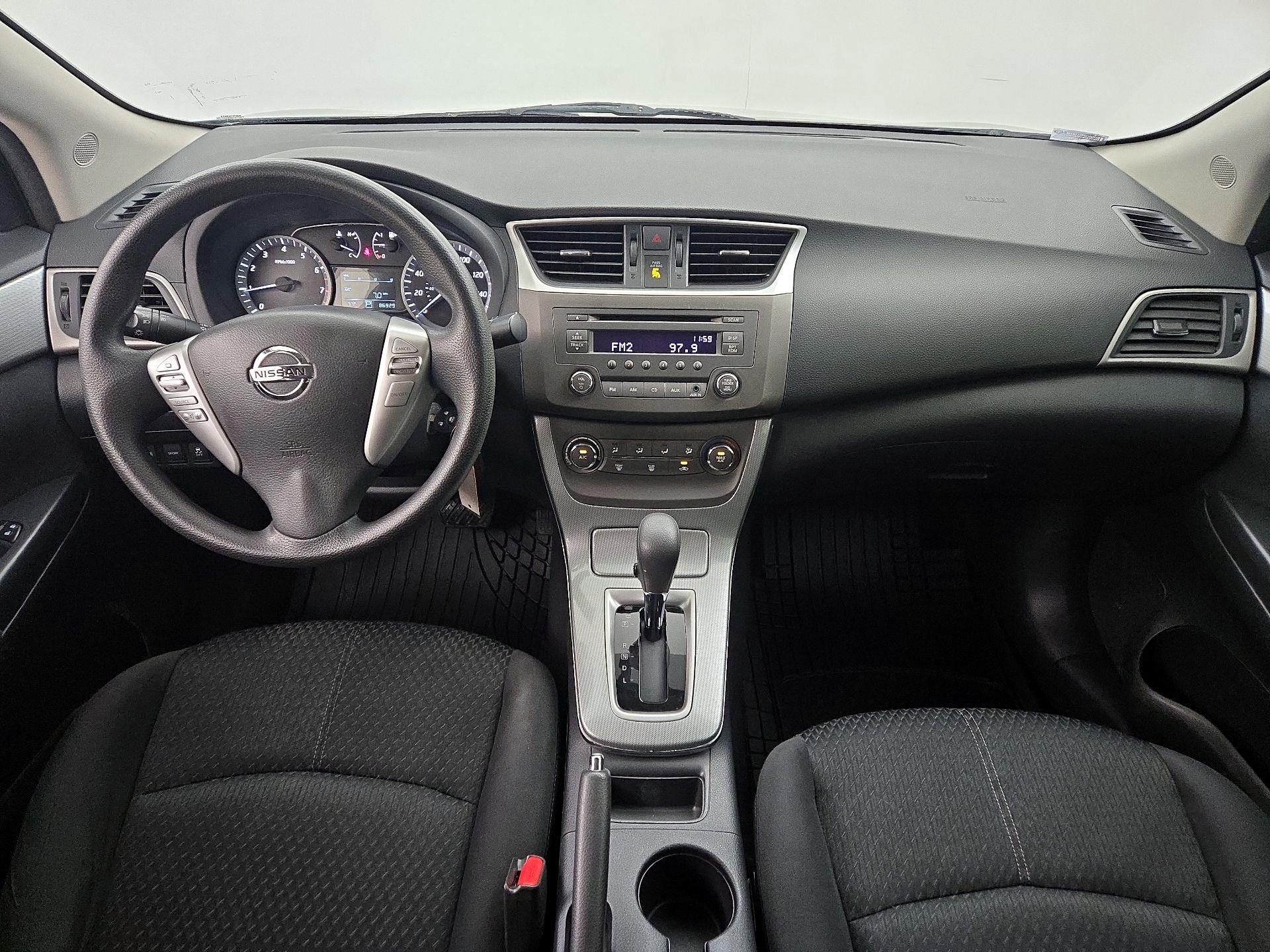 Thumbnail: 2014 Nissan Sentra - 9