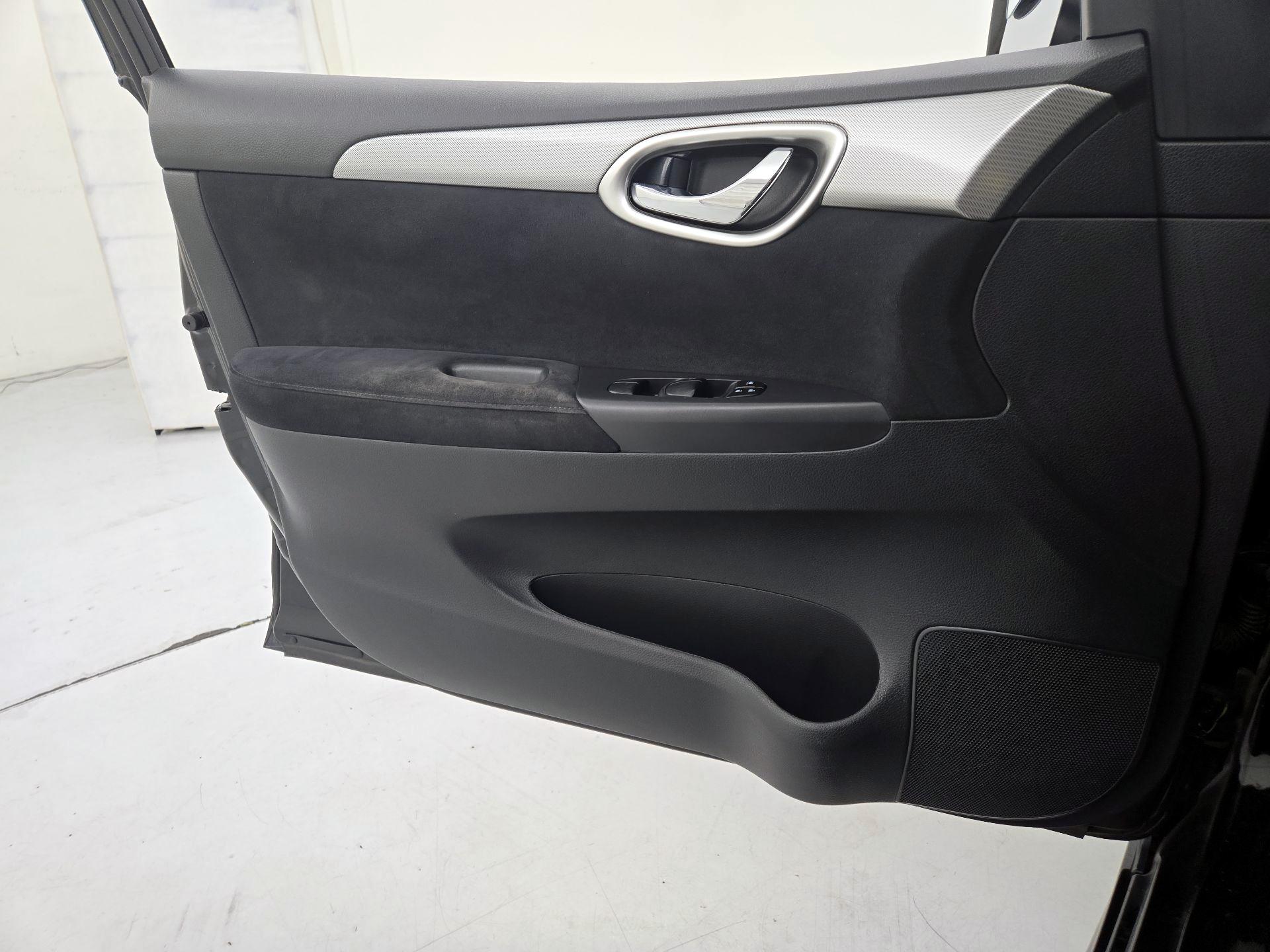 Thumbnail: 2014 Nissan Sentra - 12