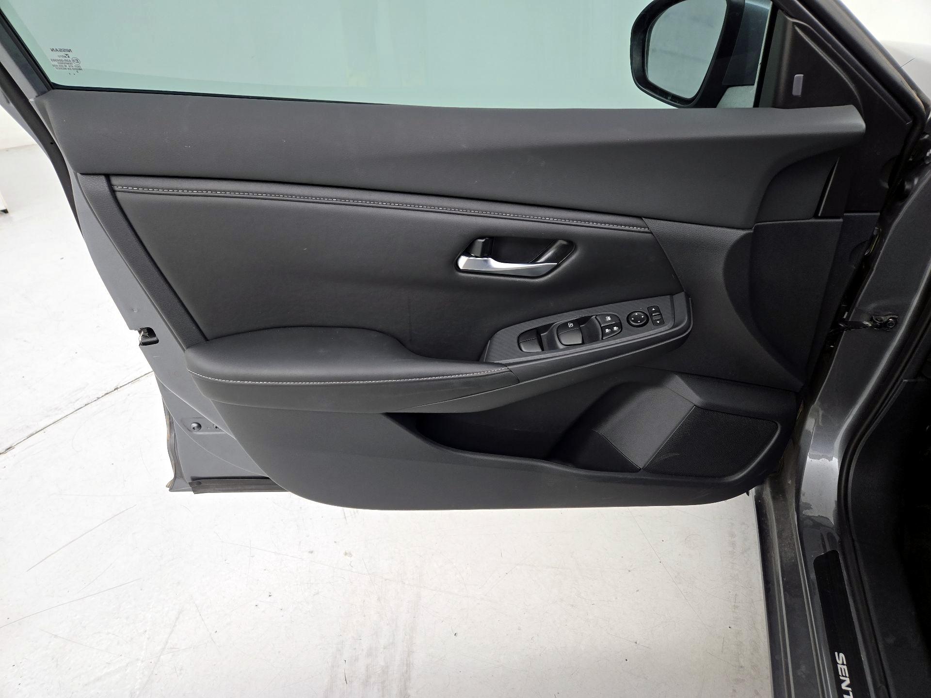 Thumbnail: 2021 Nissan Sentra - 12