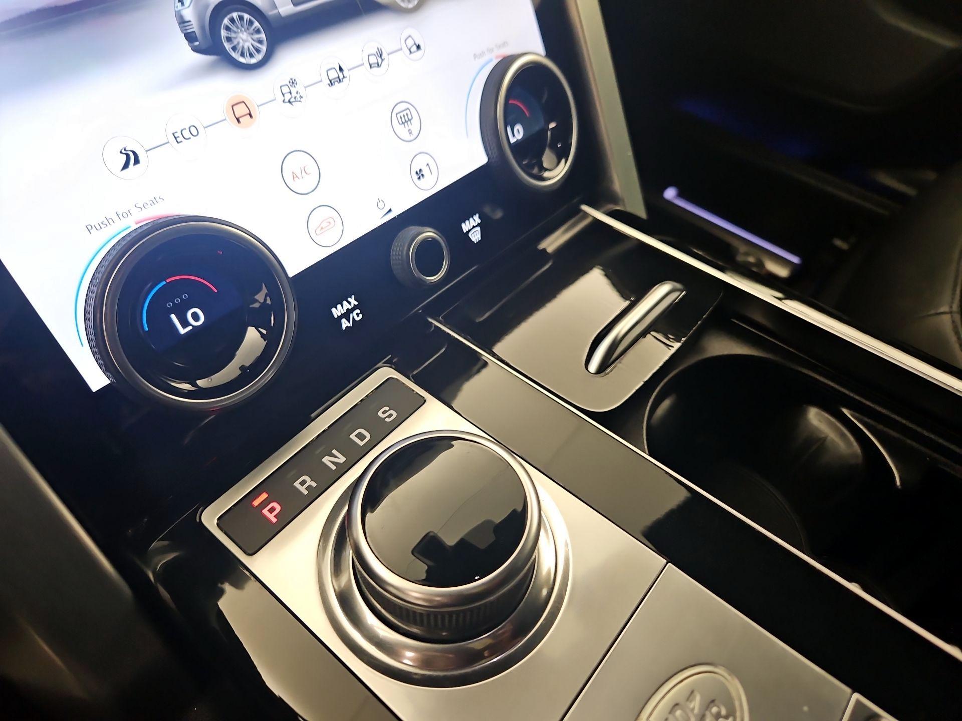 Thumbnail: 2021 Land Rover Range Rover - 15