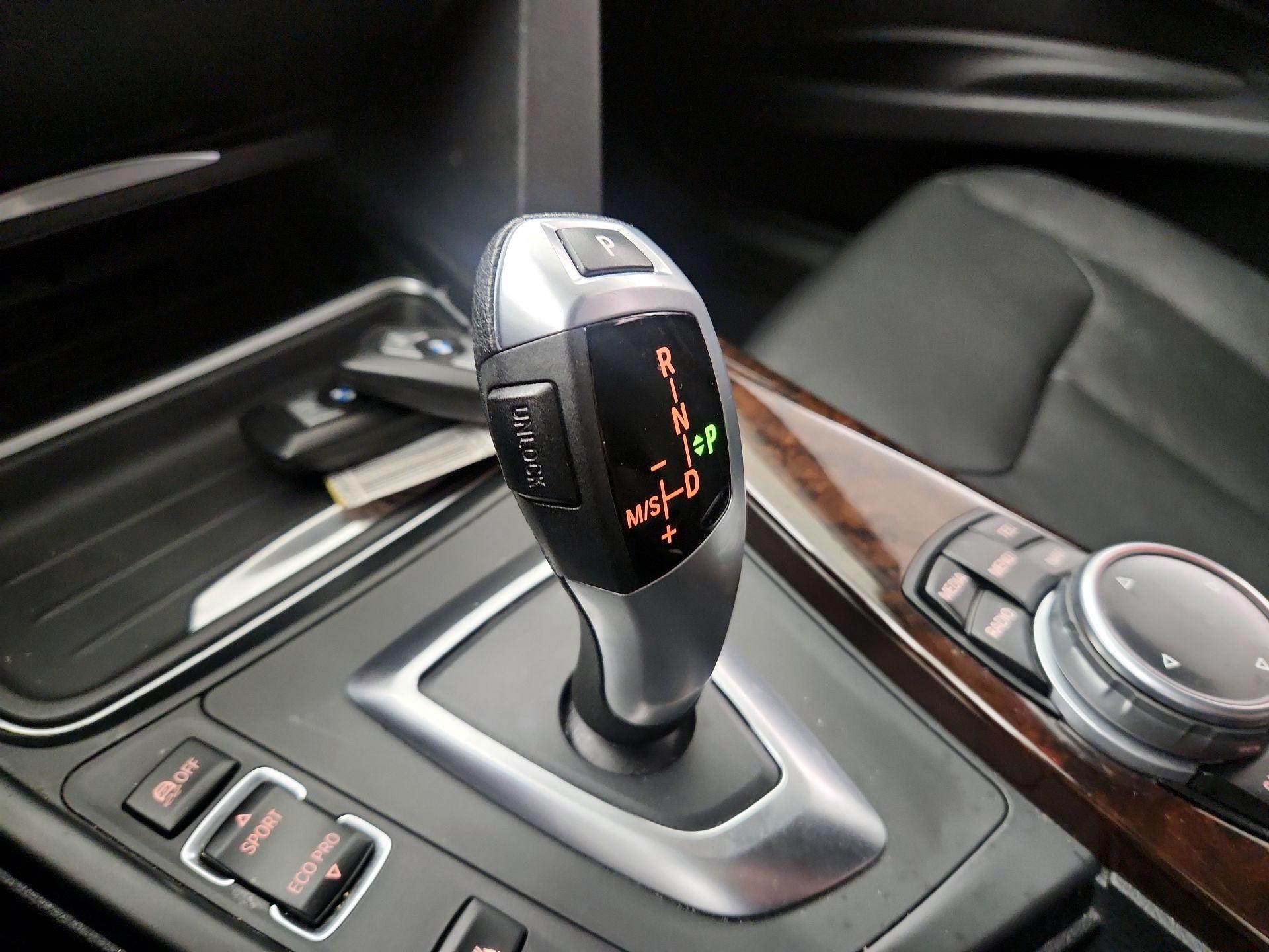 Thumbnail: 2014 BMW 3 Series - 17