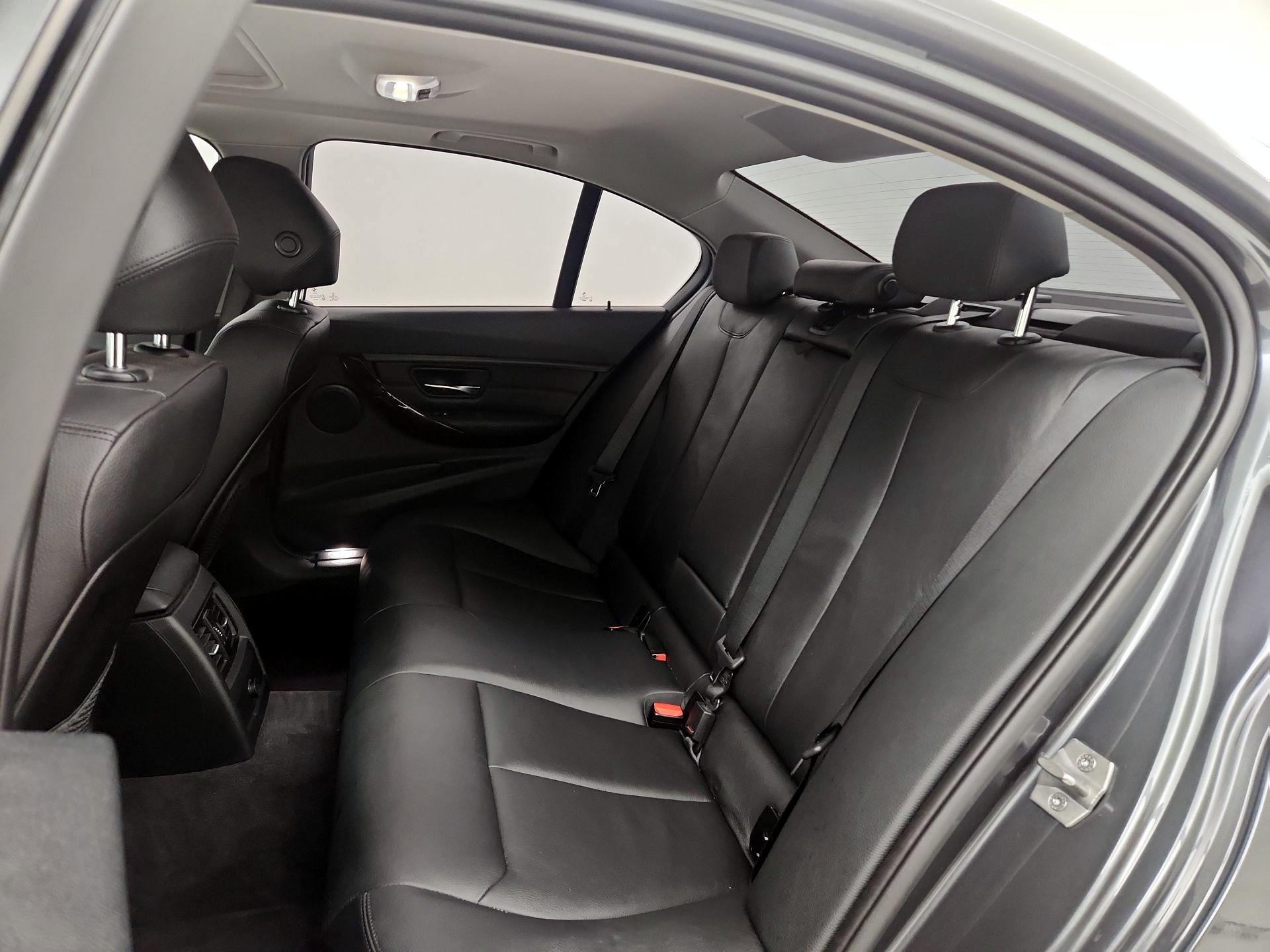 Thumbnail: 2014 BMW 3 Series - 18