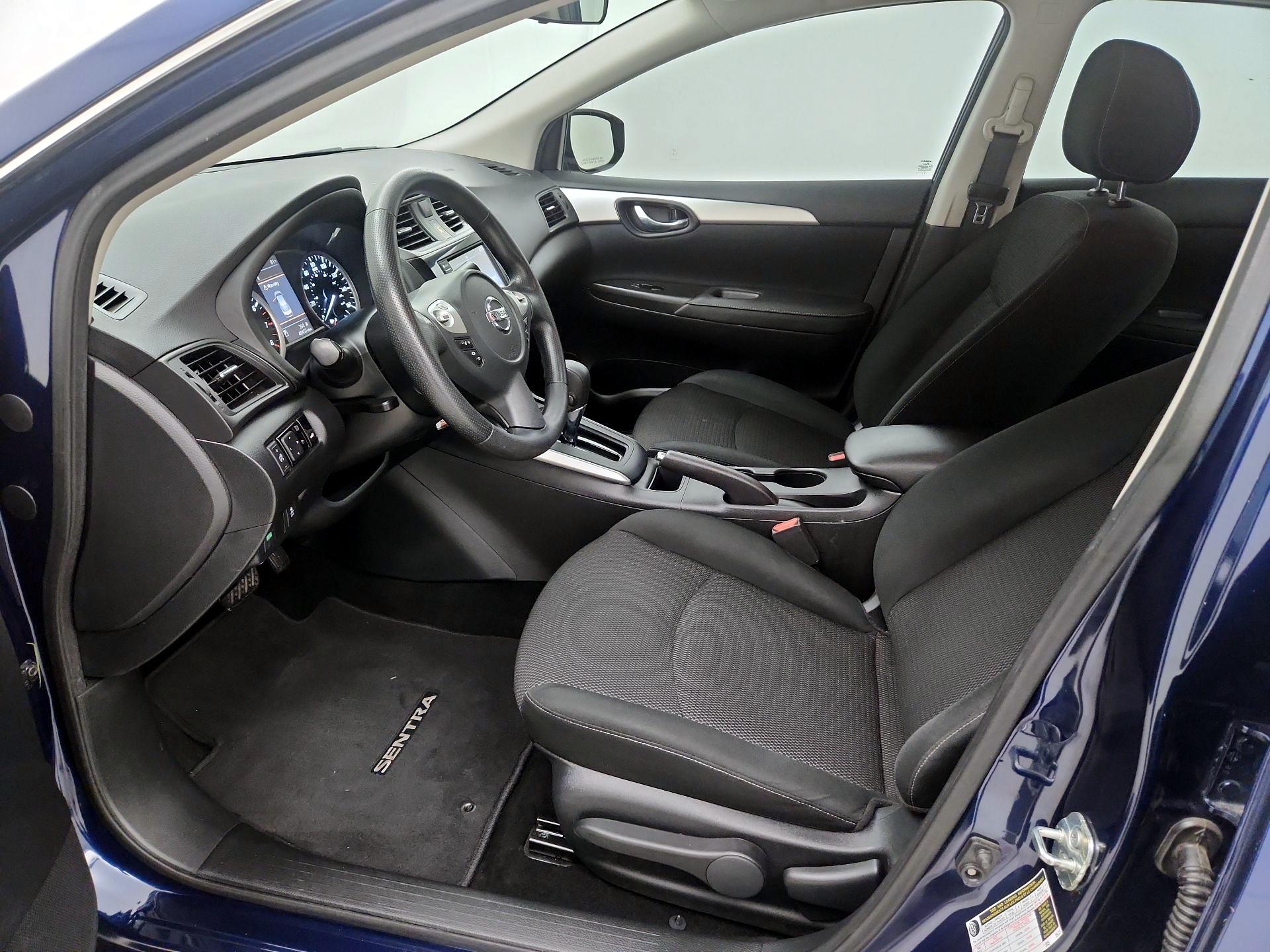 Thumbnail: 2019 Nissan Sentra - 11