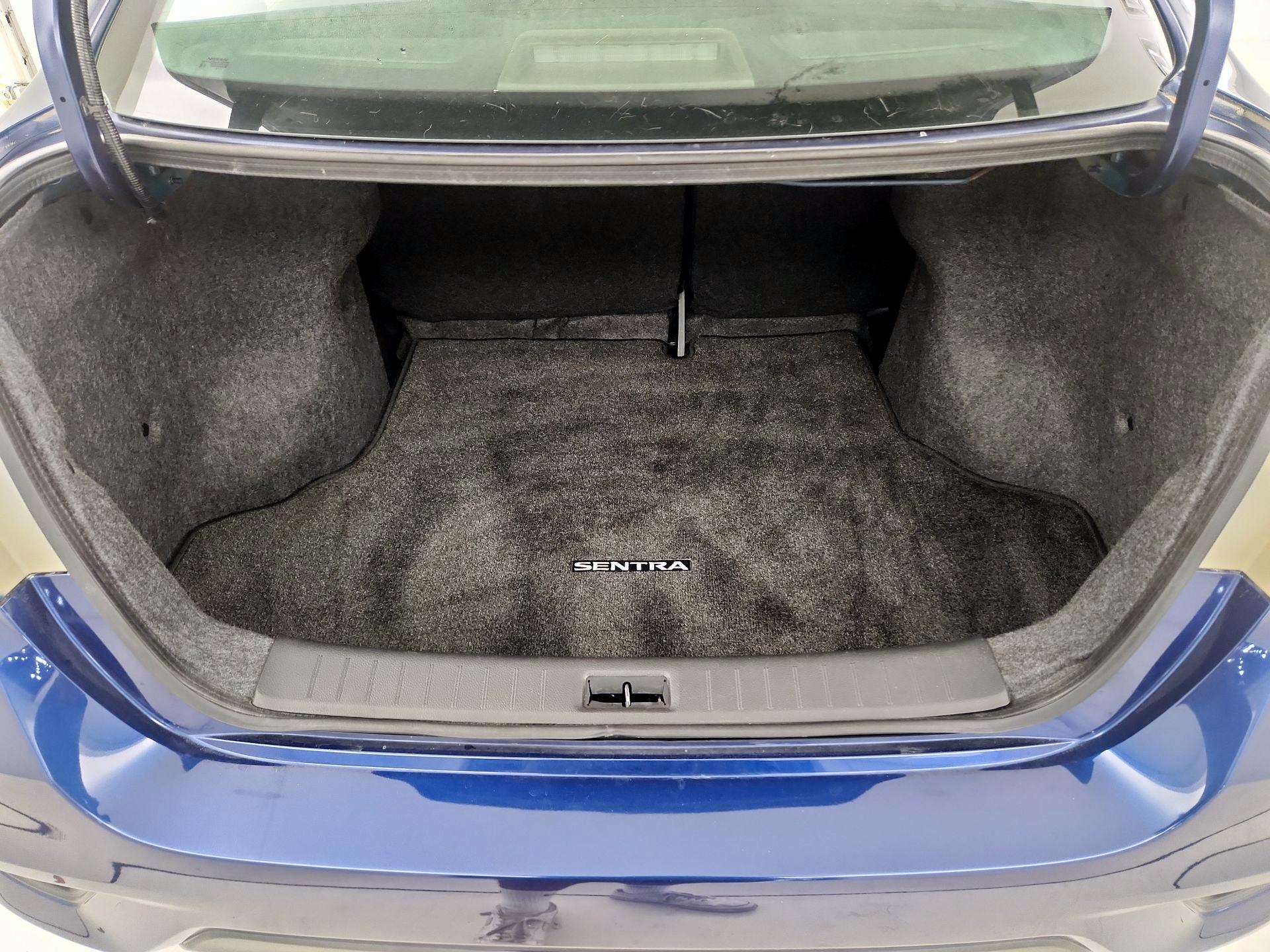 Thumbnail: 2019 Nissan Sentra - 16